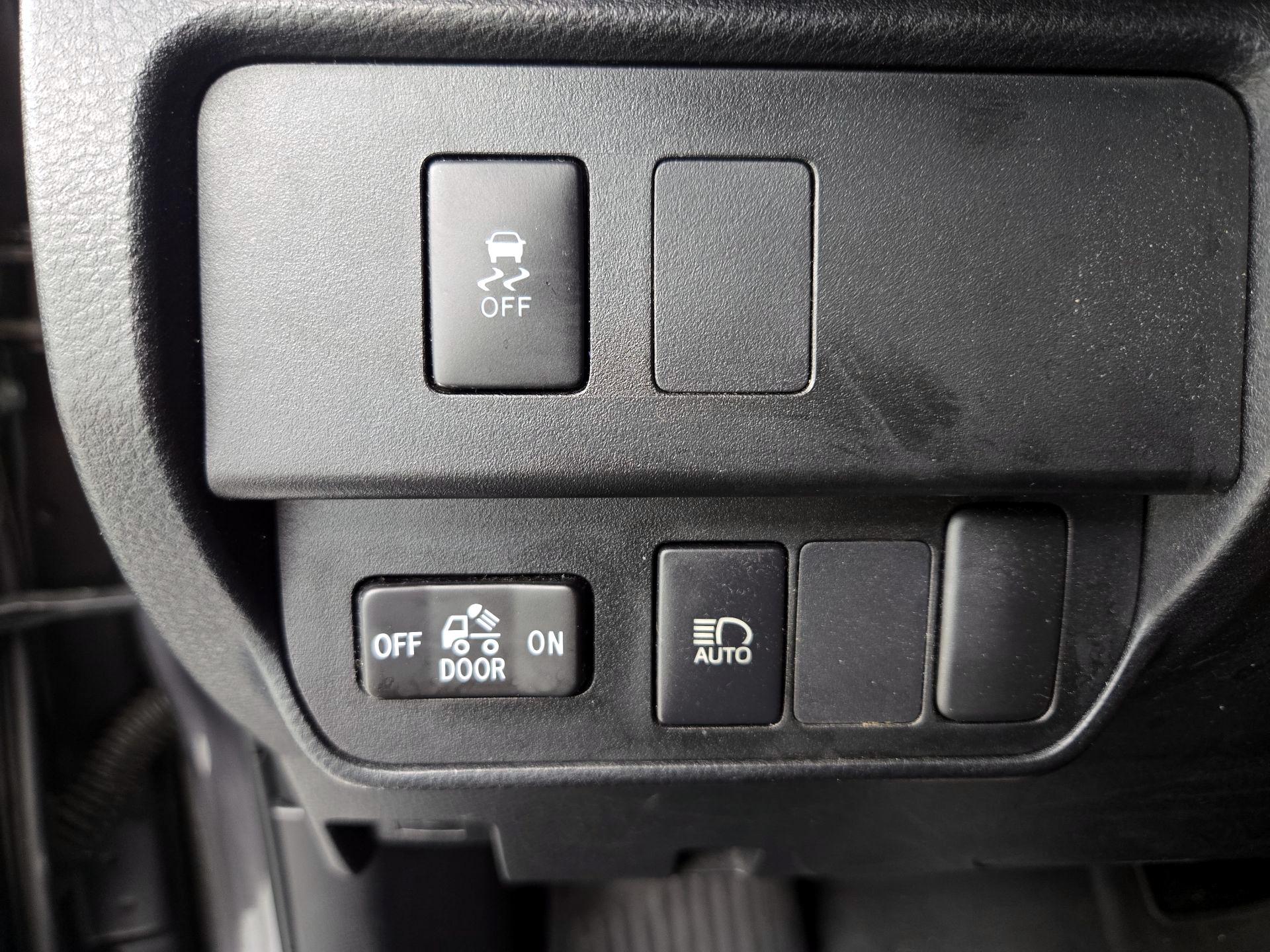 Thumbnail: 2022 Toyota Tacoma - 13