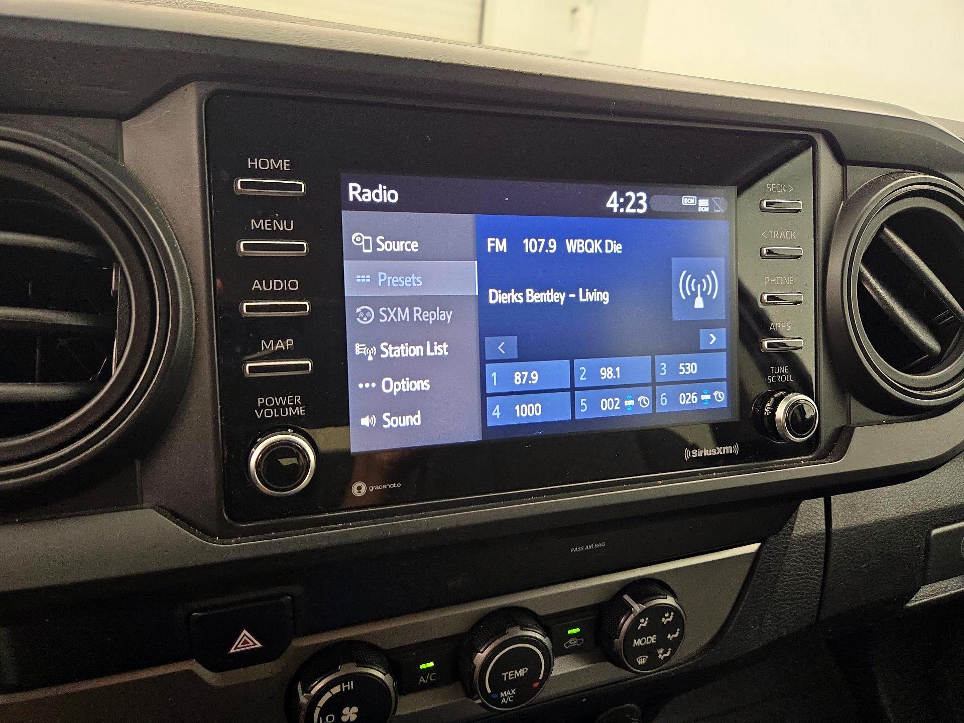 Thumbnail: 2022 Toyota Tacoma - 15