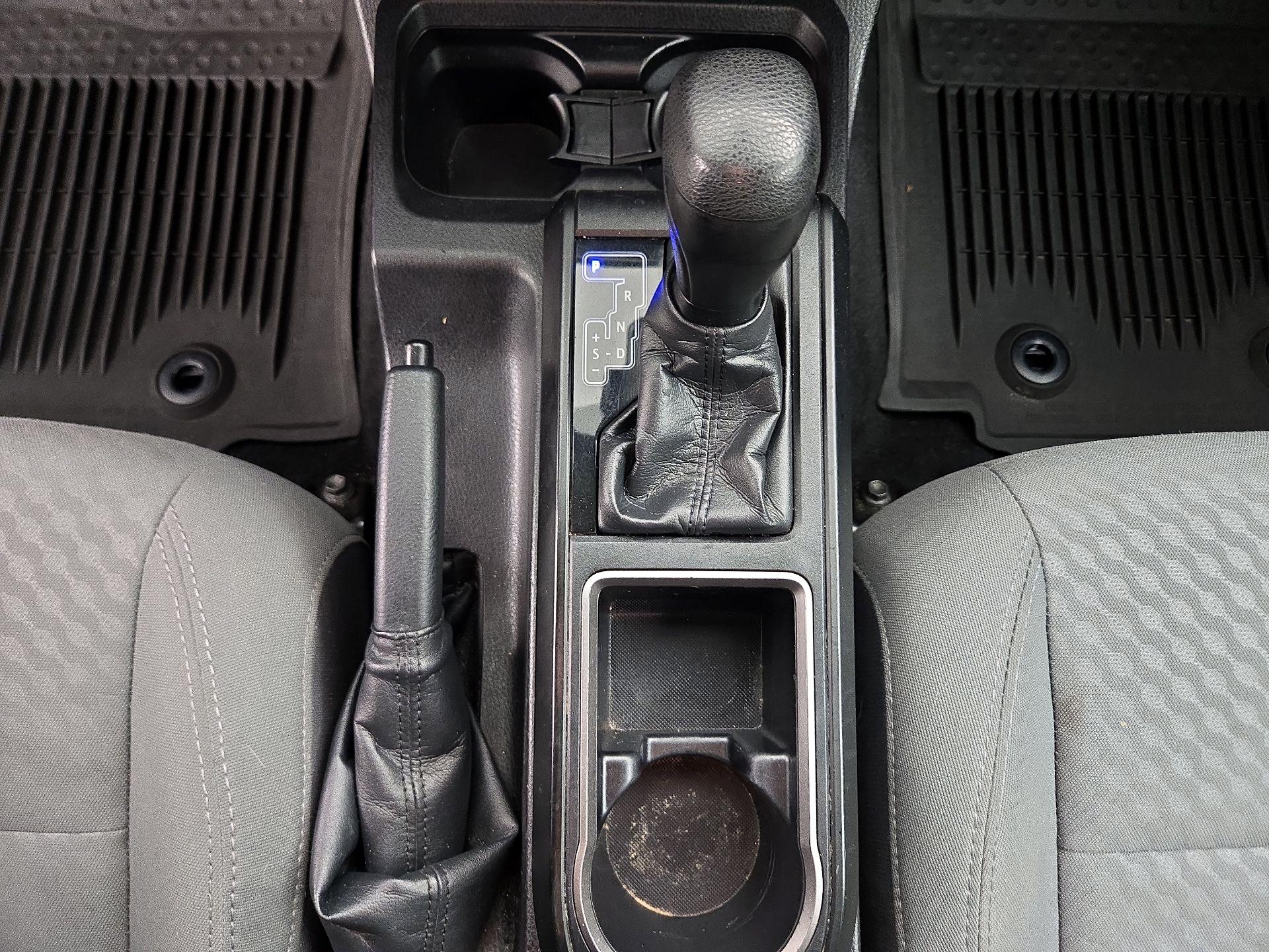 Thumbnail: 2022 Toyota Tacoma - 17