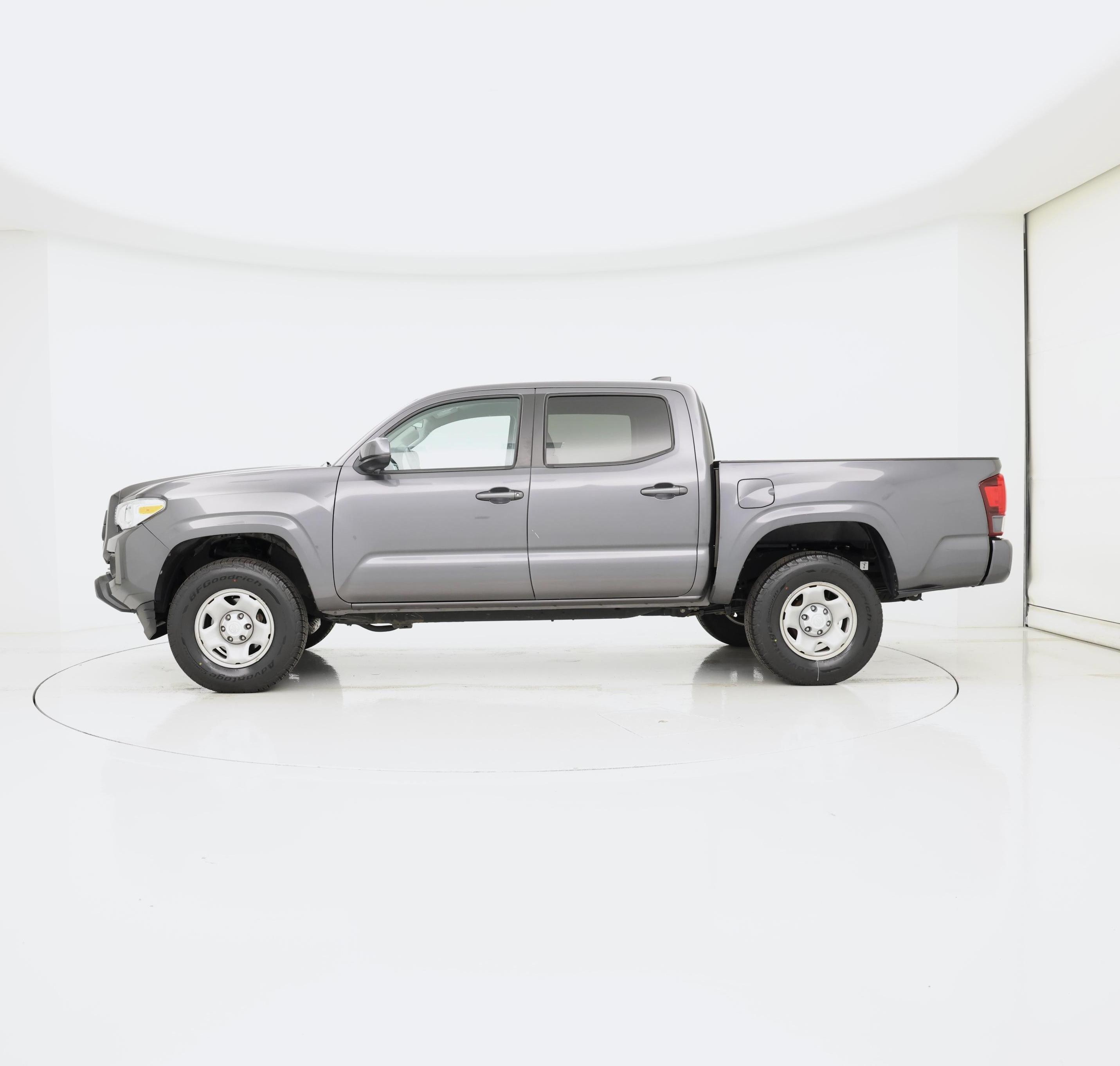 Thumbnail: 2022 Toyota Tacoma - 3