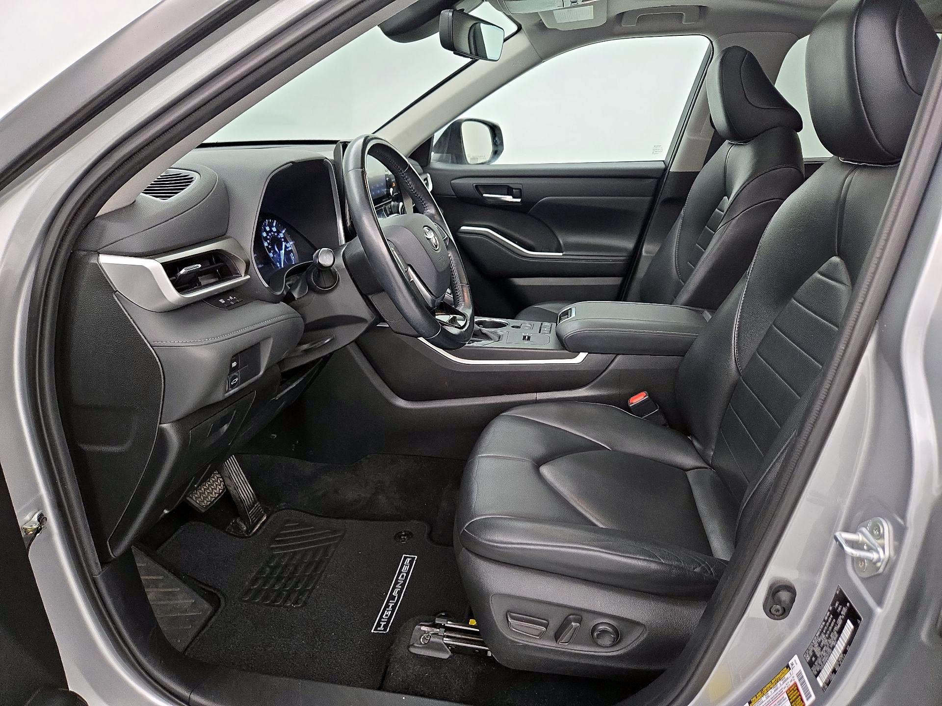 Thumbnail: 2021 Toyota Highlander - 11