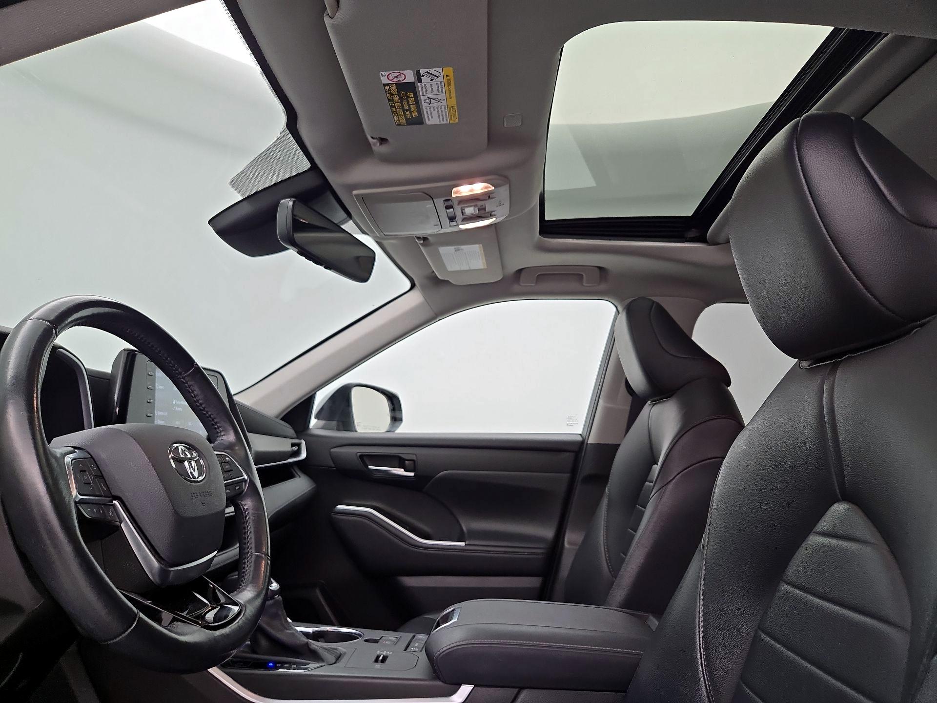 Thumbnail: 2021 Toyota Highlander - 19