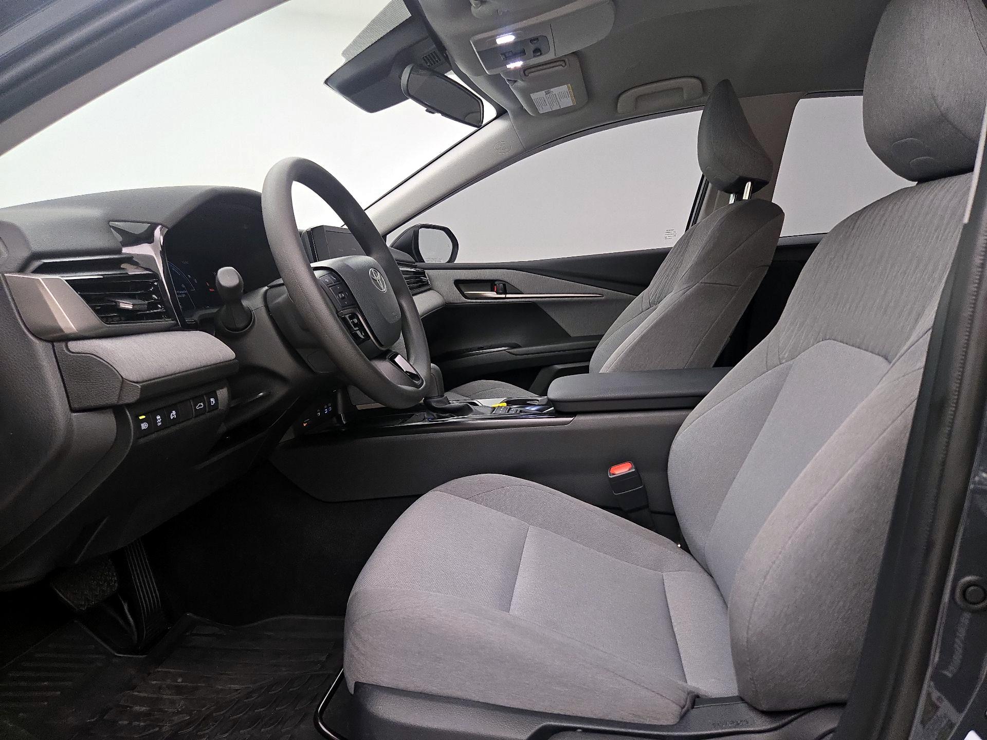 Thumbnail: 2025 Toyota Camry - 11