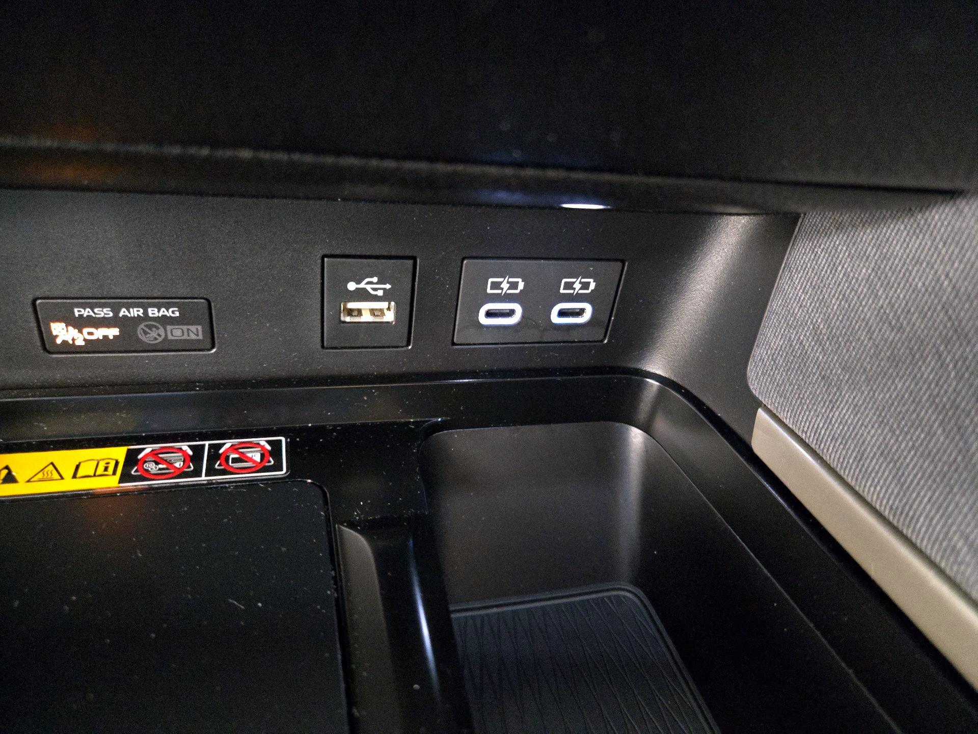 Thumbnail: 2025 Toyota Camry - 18