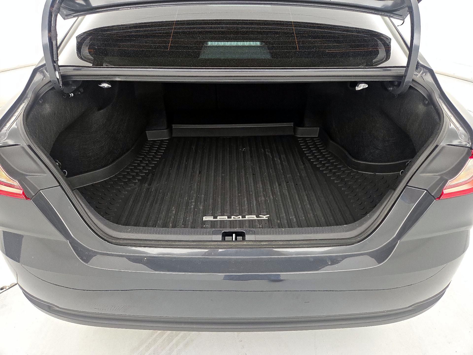 Thumbnail: 2025 Toyota Camry - 20