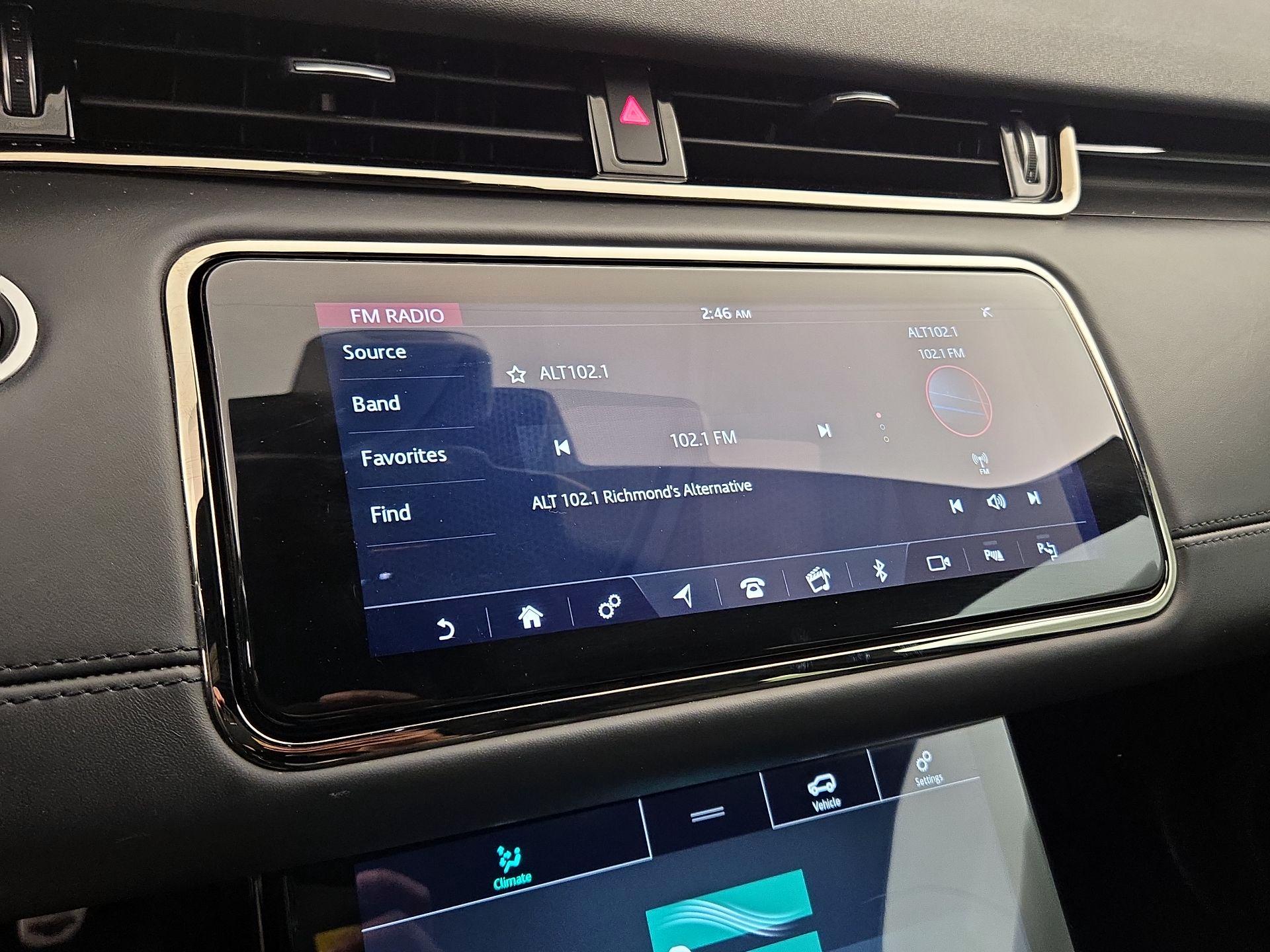 Thumbnail: 2020 Land Rover Range Rover Evoque - 16