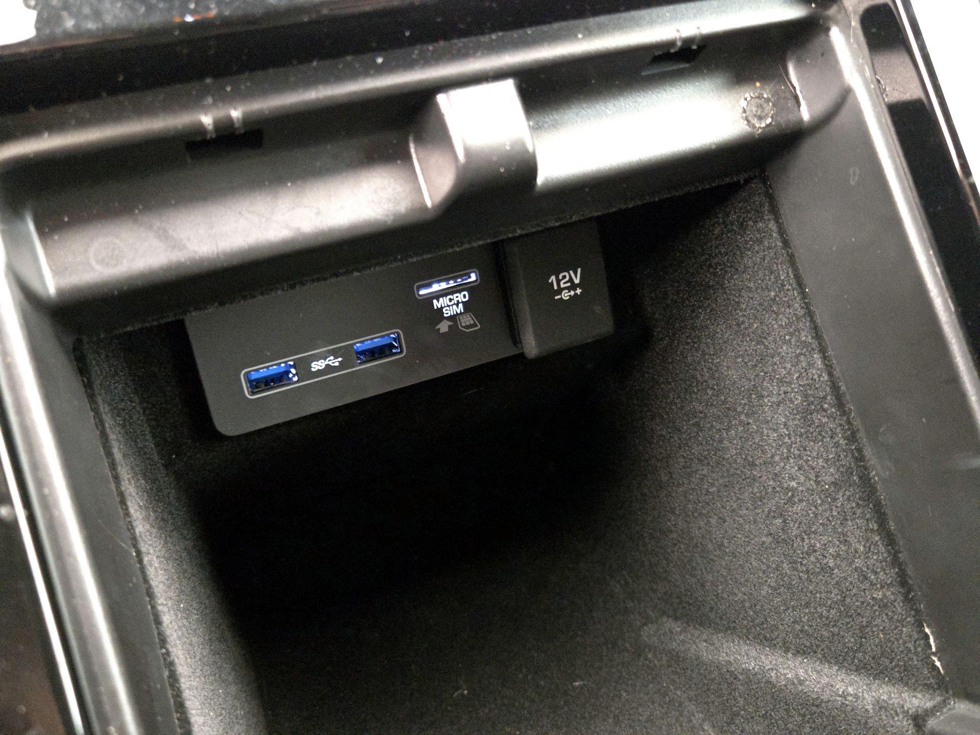 Thumbnail: 2020 Land Rover Range Rover Evoque - 19