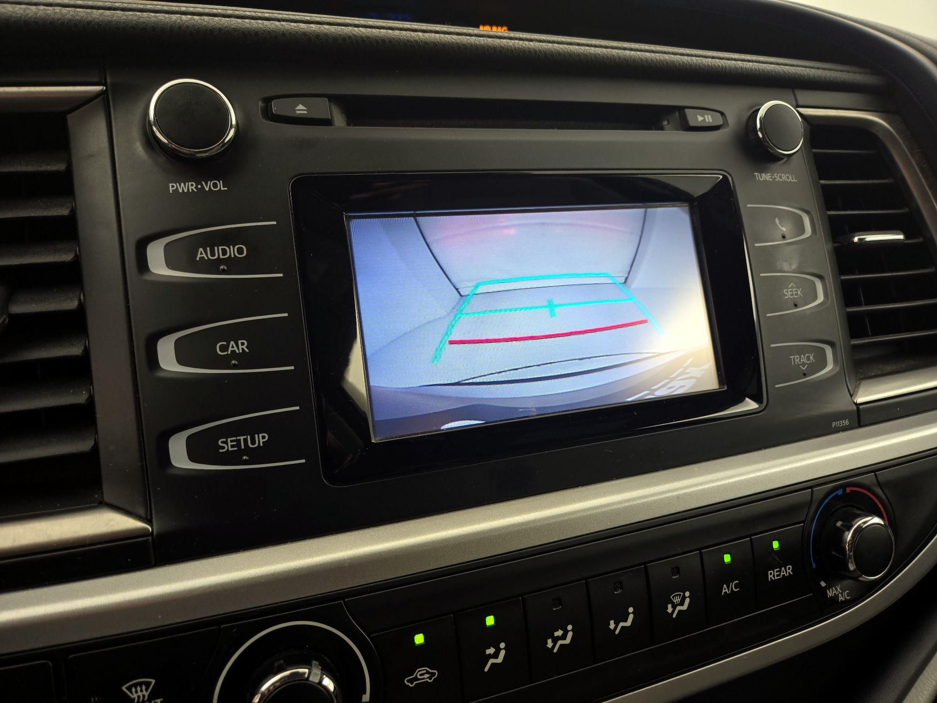 Thumbnail: 2017 Toyota Highlander - 14