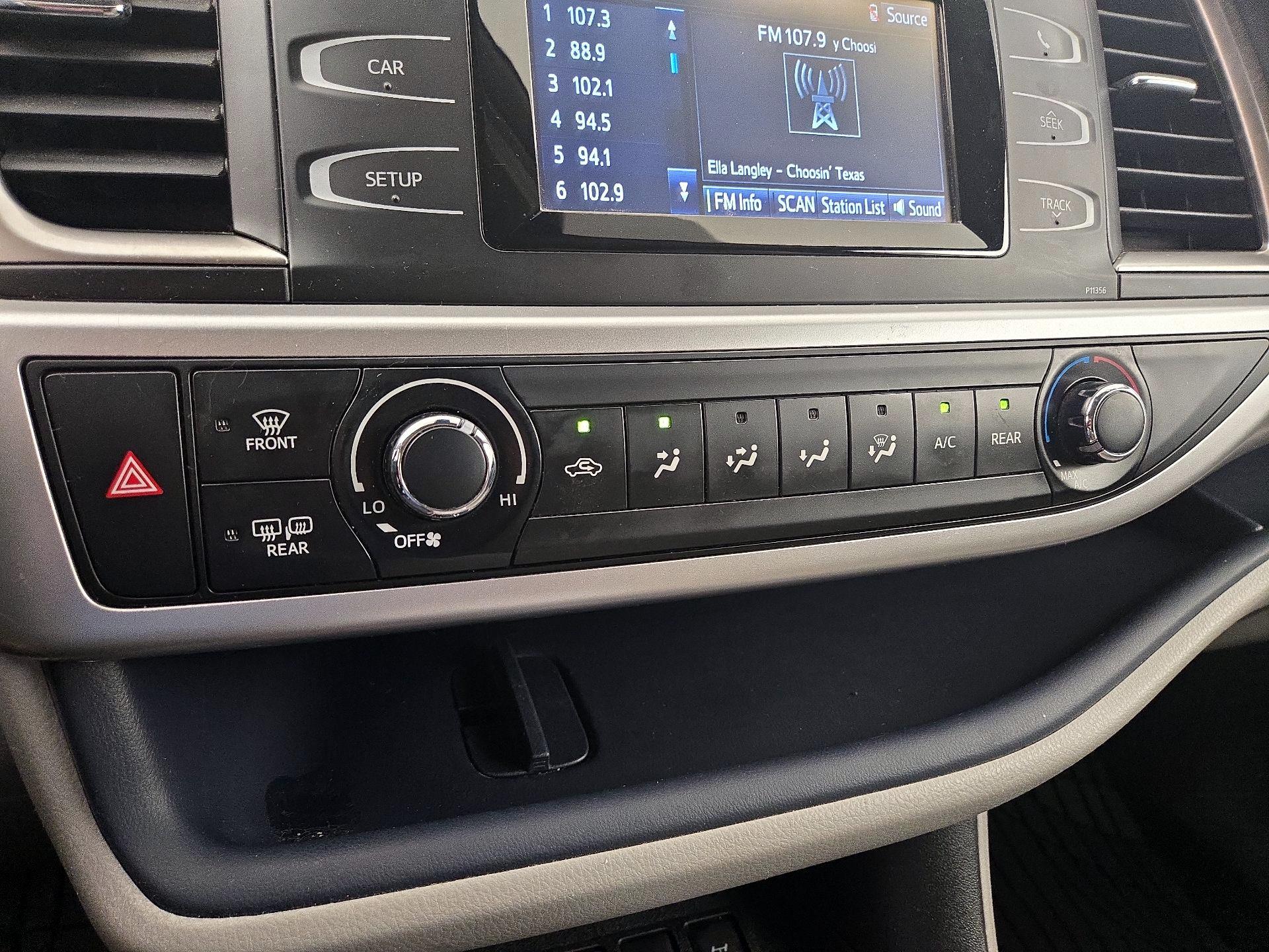 Thumbnail: 2017 Toyota Highlander - 16