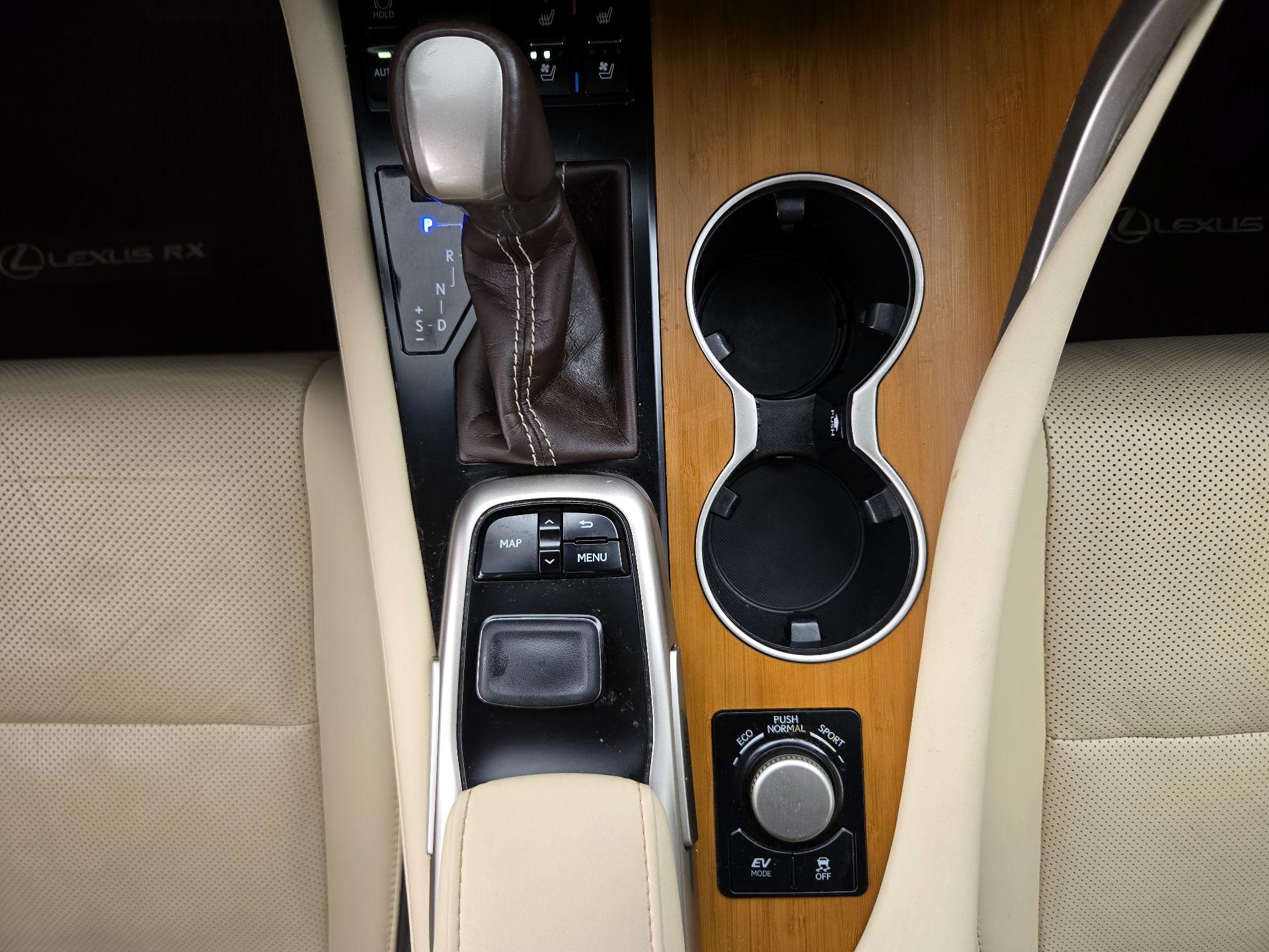 Thumbnail: 2019 Lexus RX - 18