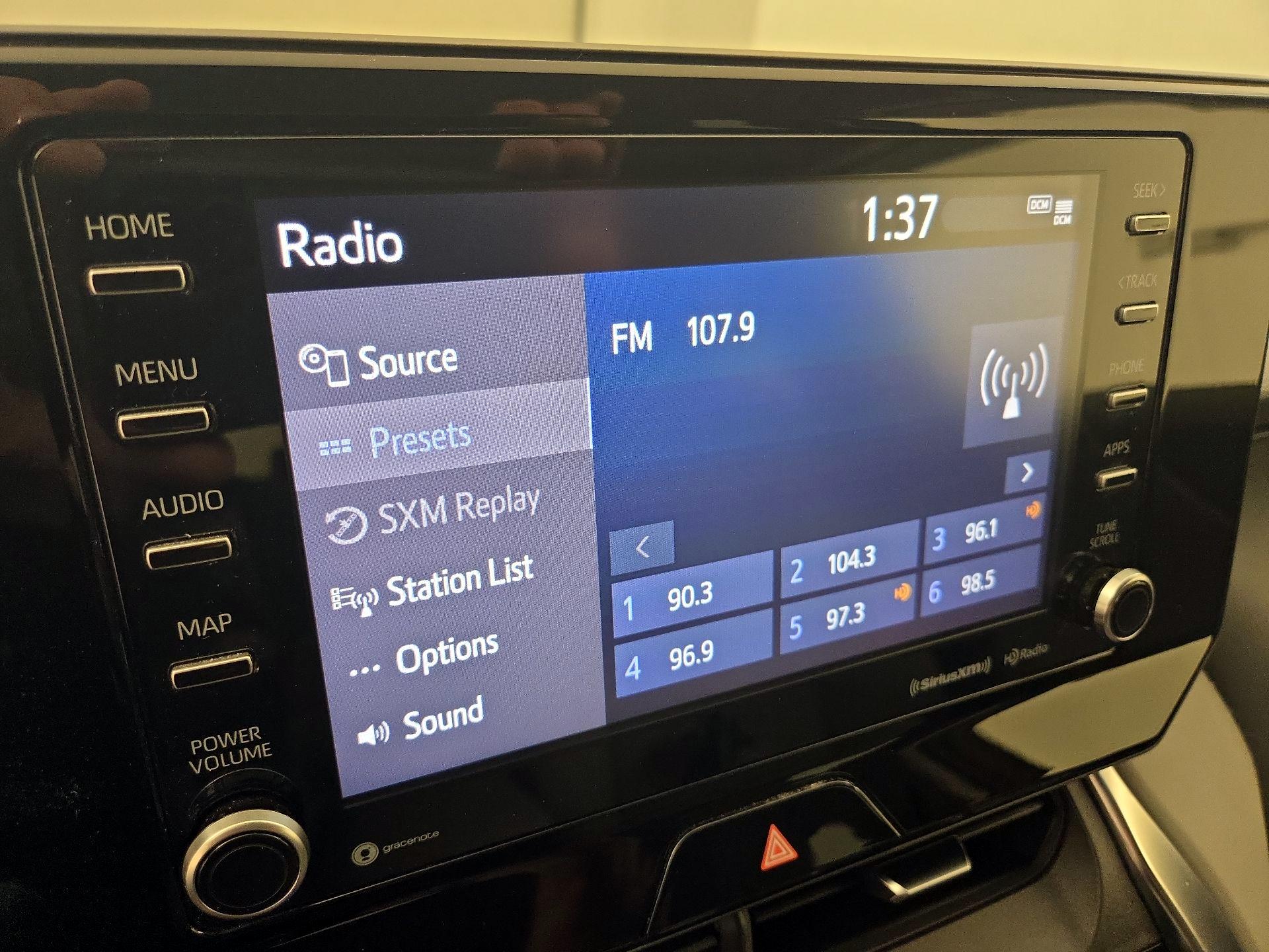 Thumbnail: 2021 Toyota Venza - 15