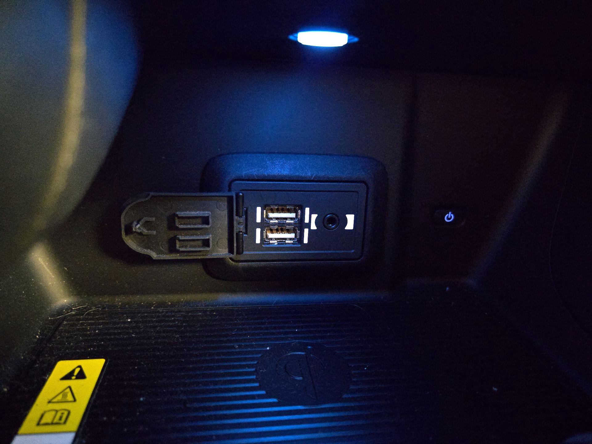 Thumbnail: 2021 Toyota Venza - 18