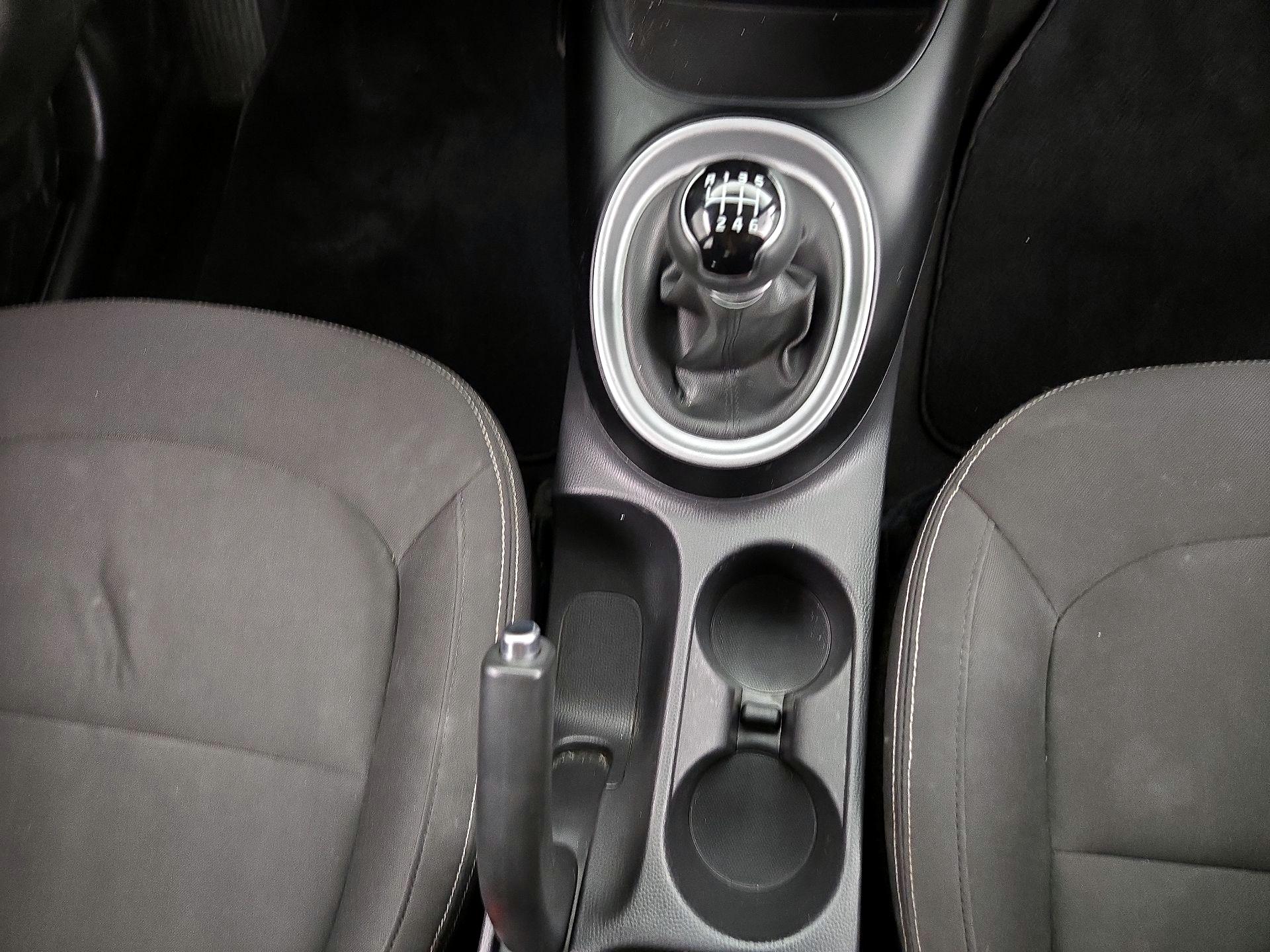 Thumbnail: 2016 Kia Soul - 16