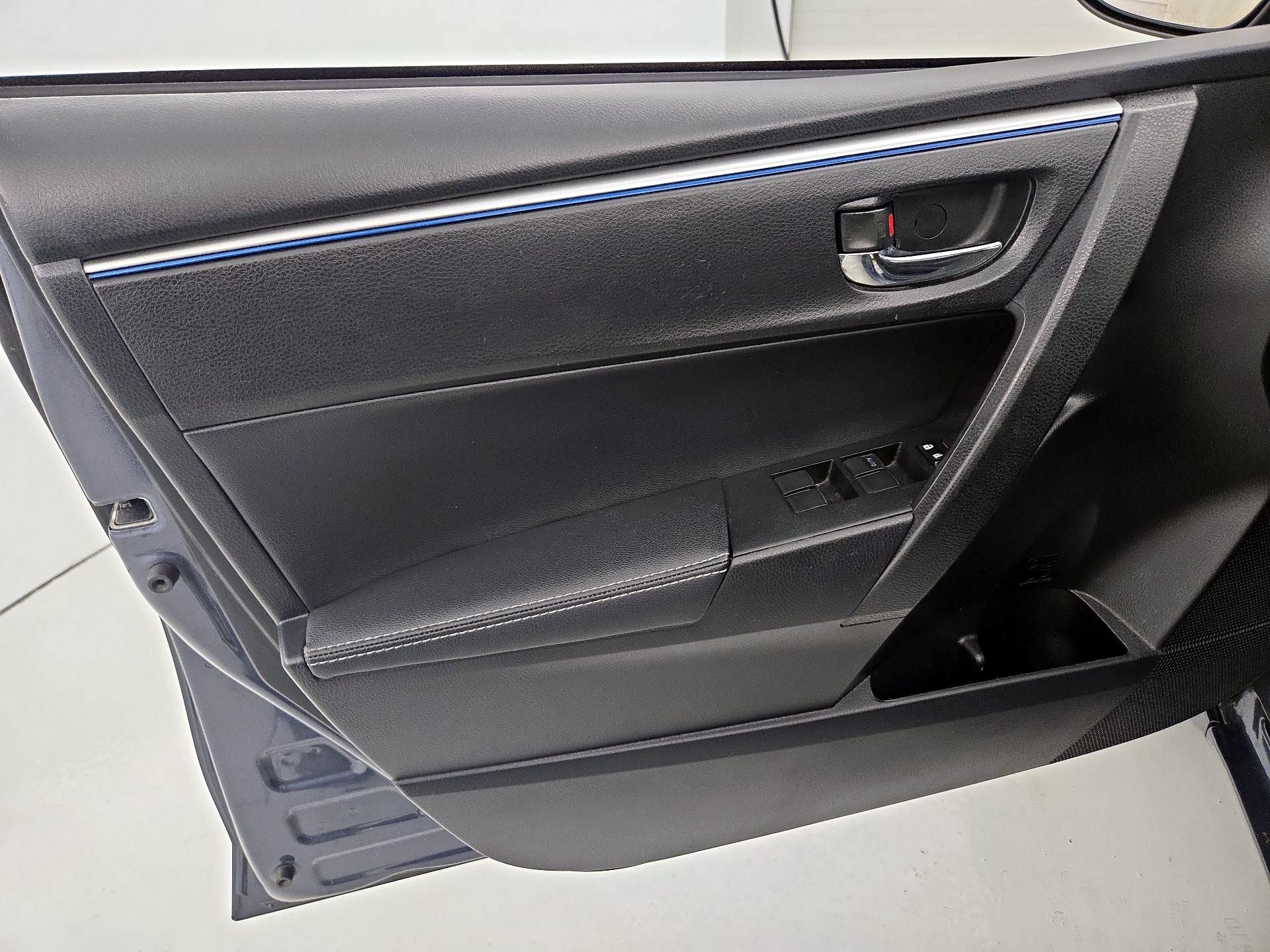 Thumbnail: 2016 Toyota Corolla - 12