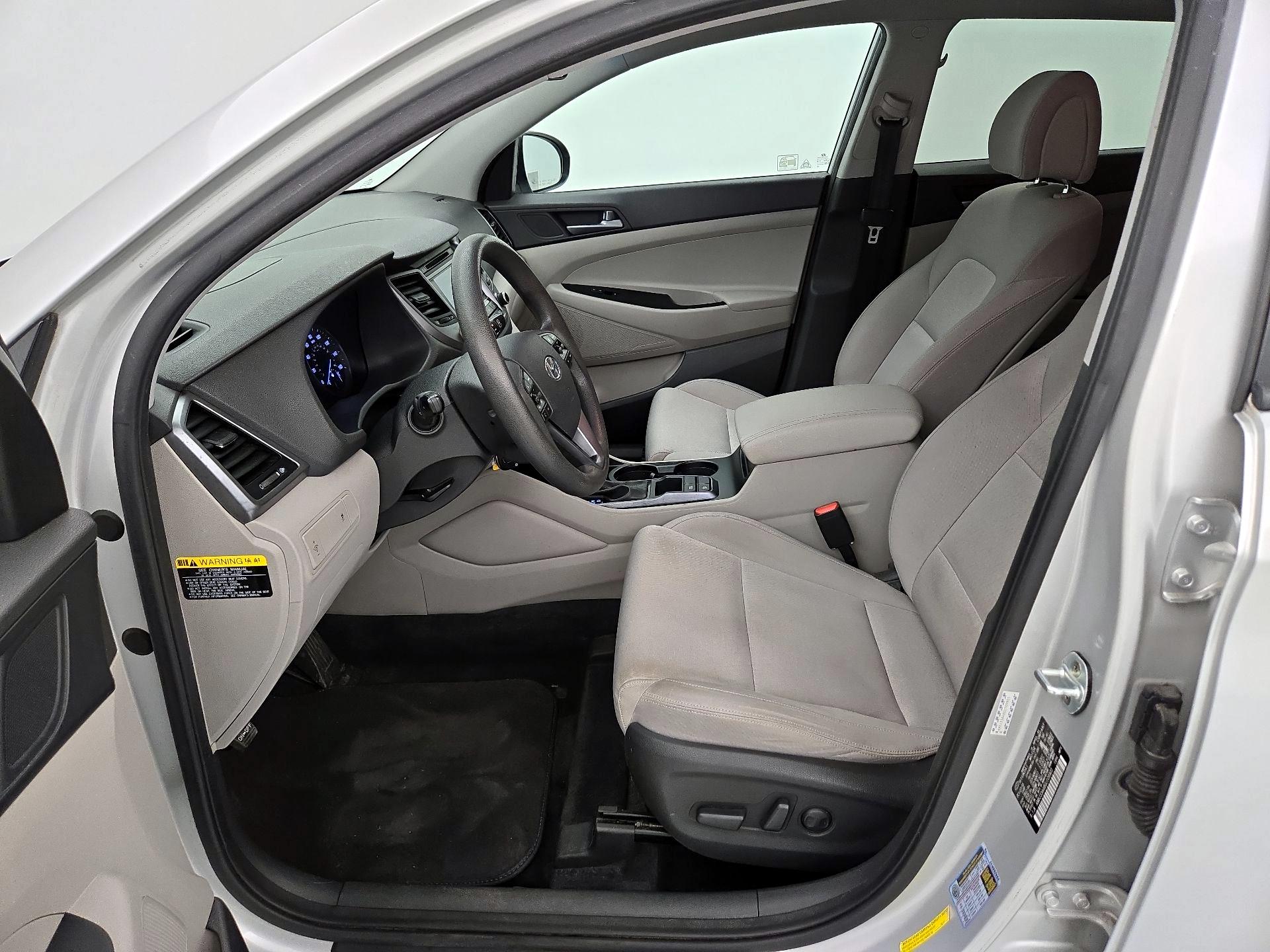 Thumbnail: 2016 Hyundai Tucson - 11
