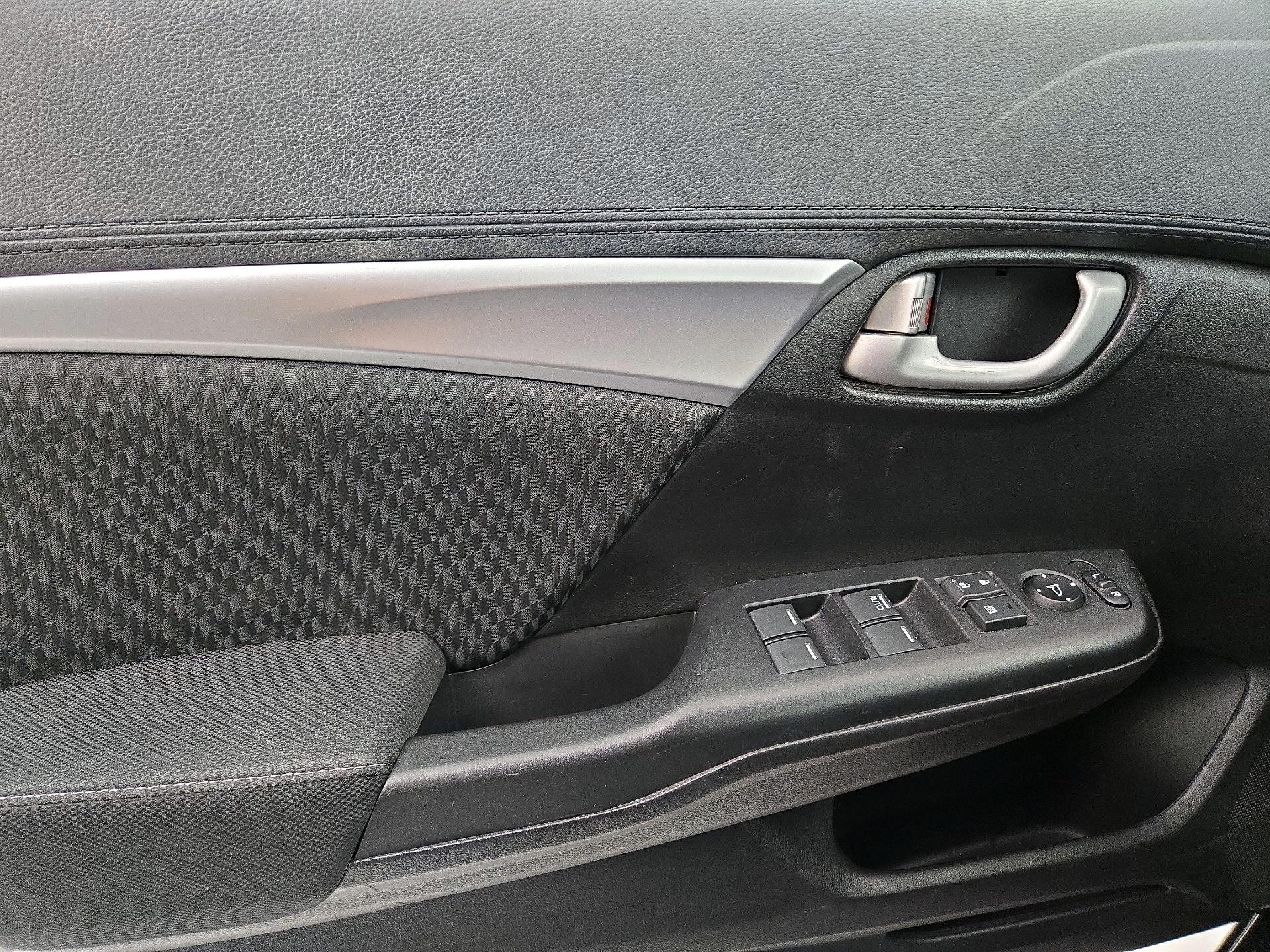 Thumbnail: 2015 Honda Civic - 12