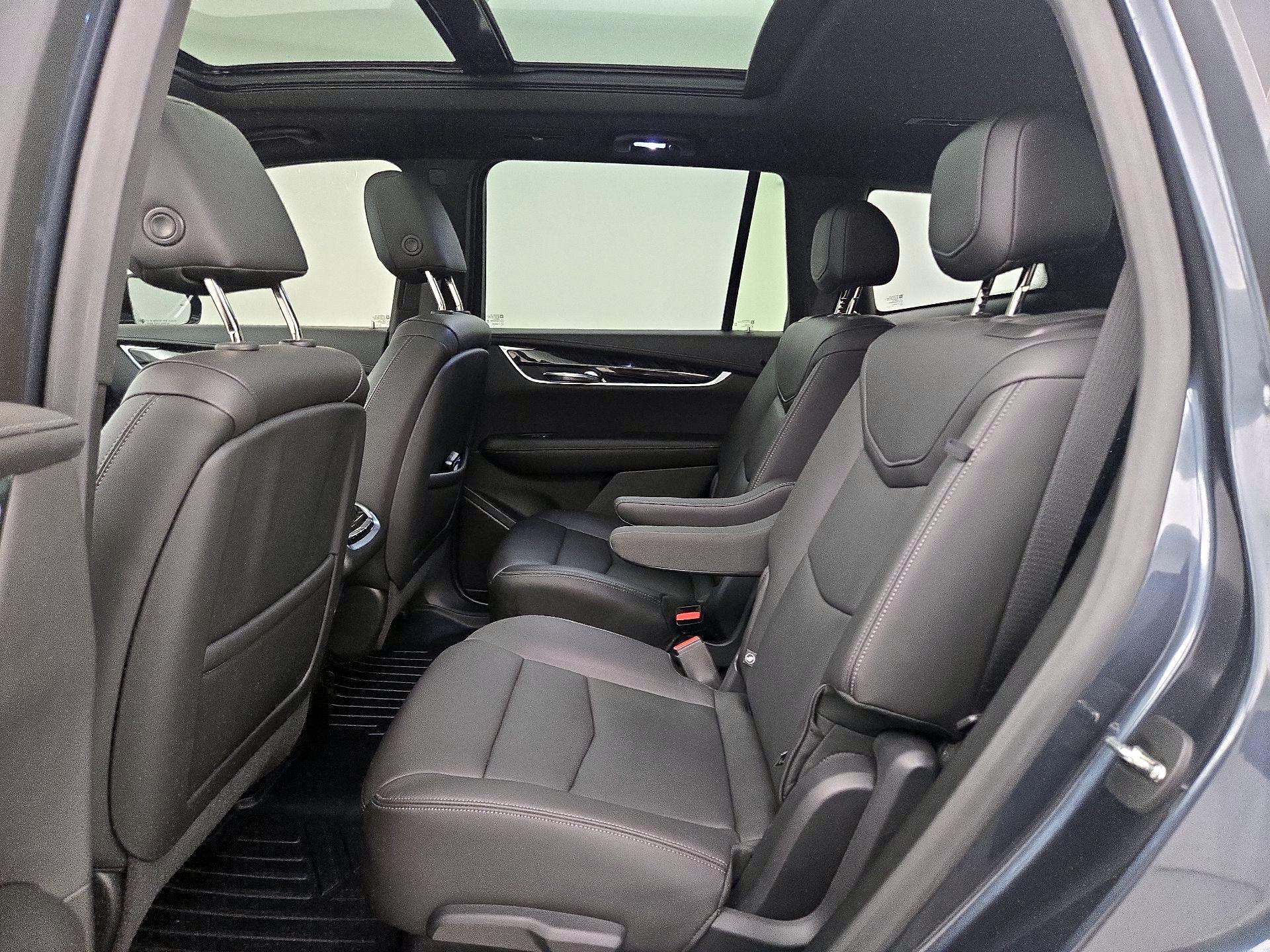 Thumbnail: 2020 Cadillac XT6 - 20