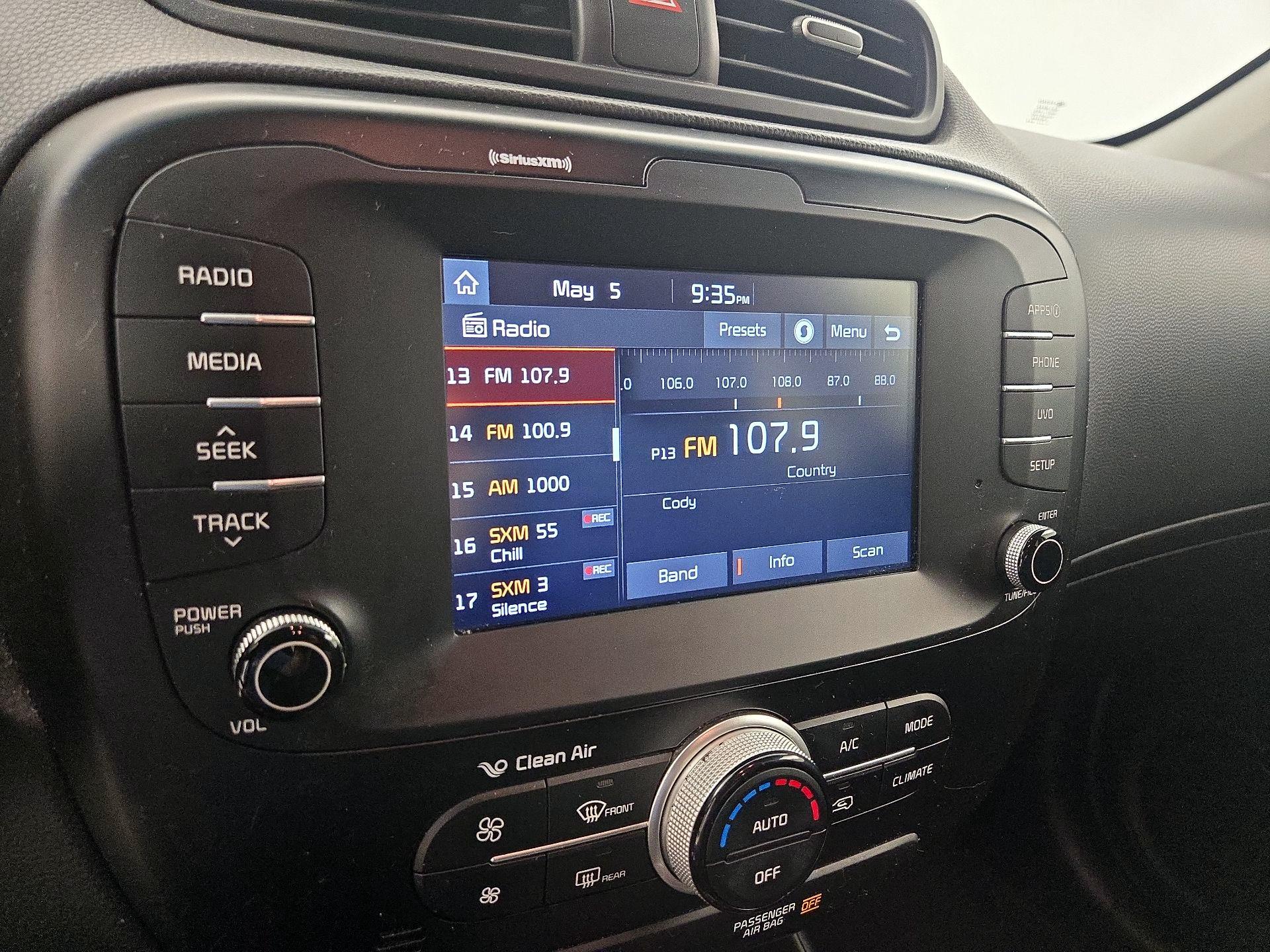 Thumbnail: 2018 Kia Soul - 15