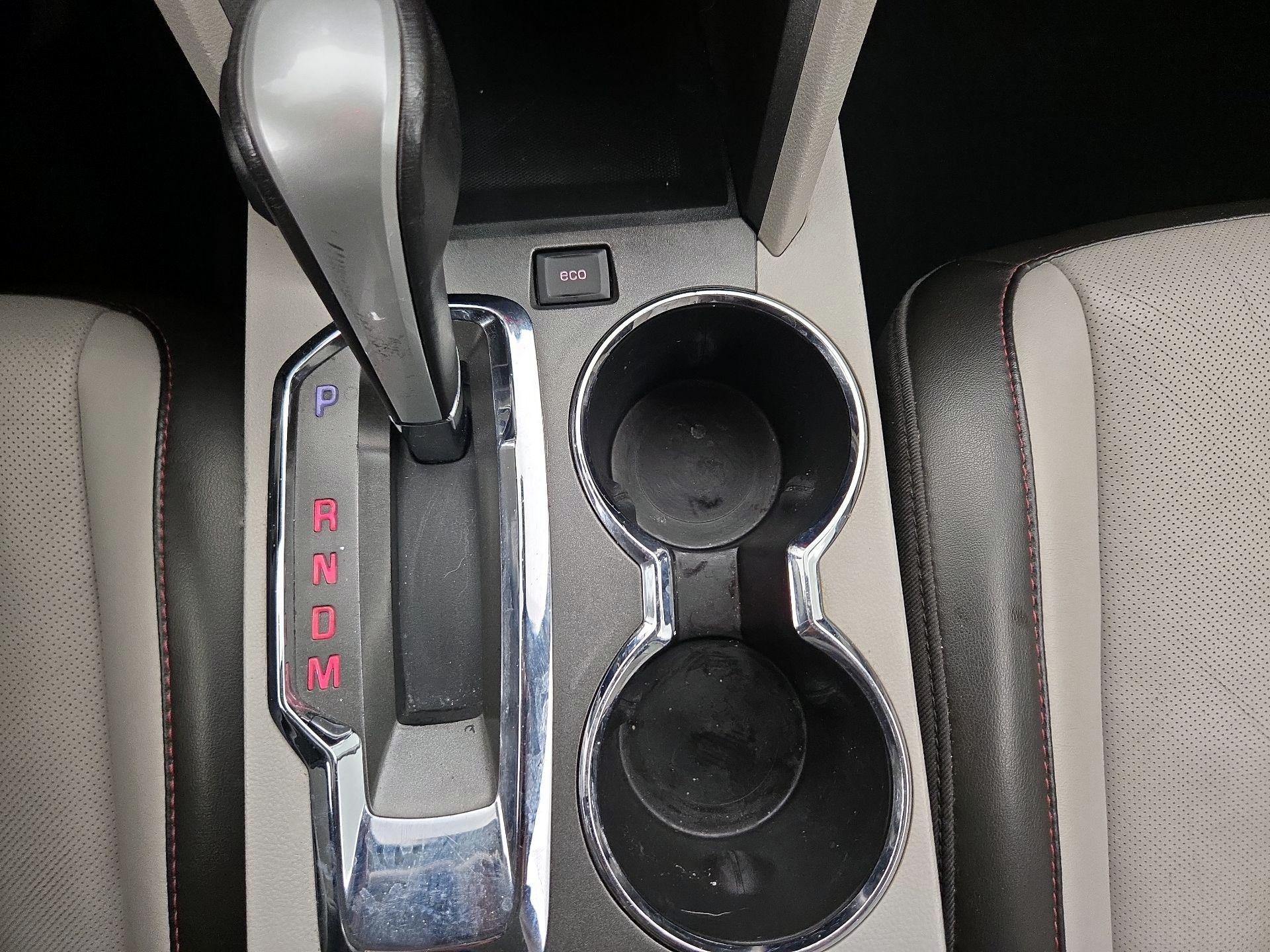 Thumbnail: 2015 GMC Terrain - 16