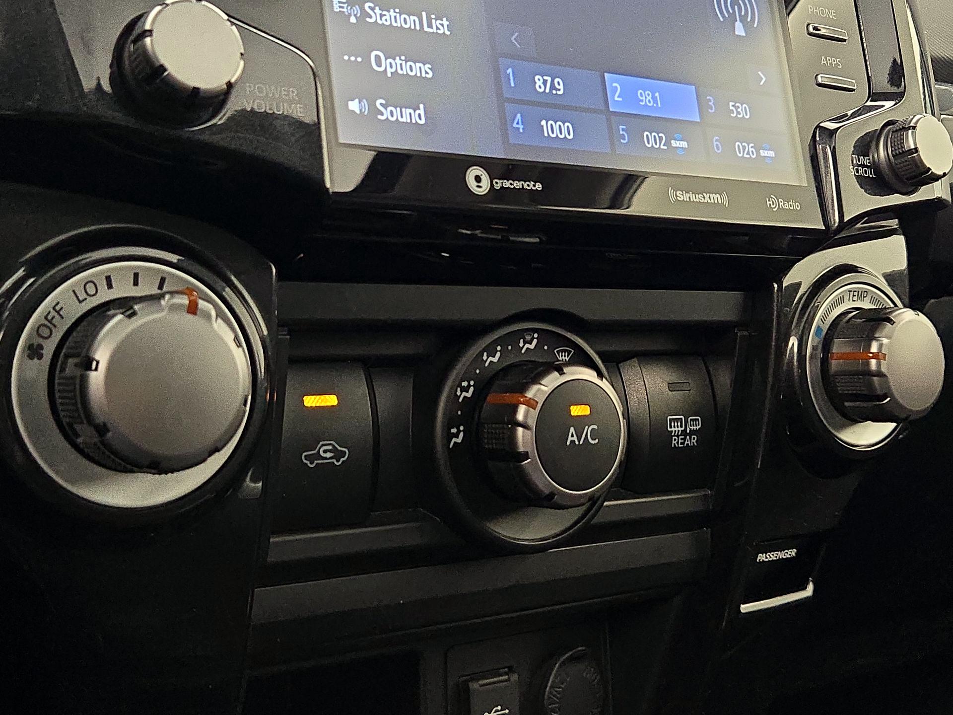 Thumbnail: 2021 Toyota 4Runner - 17