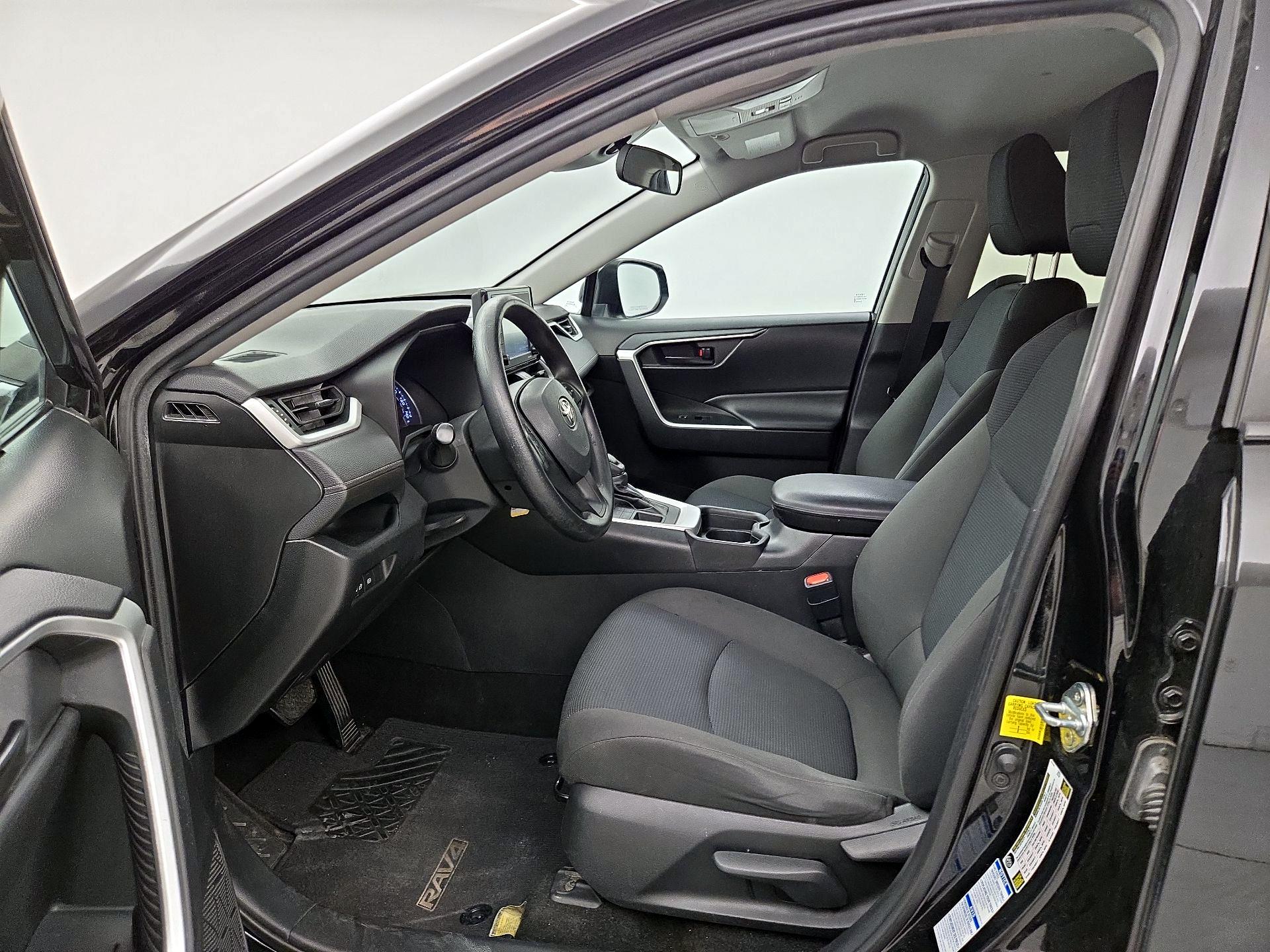 Thumbnail: 2021 Toyota RAV4 - 11