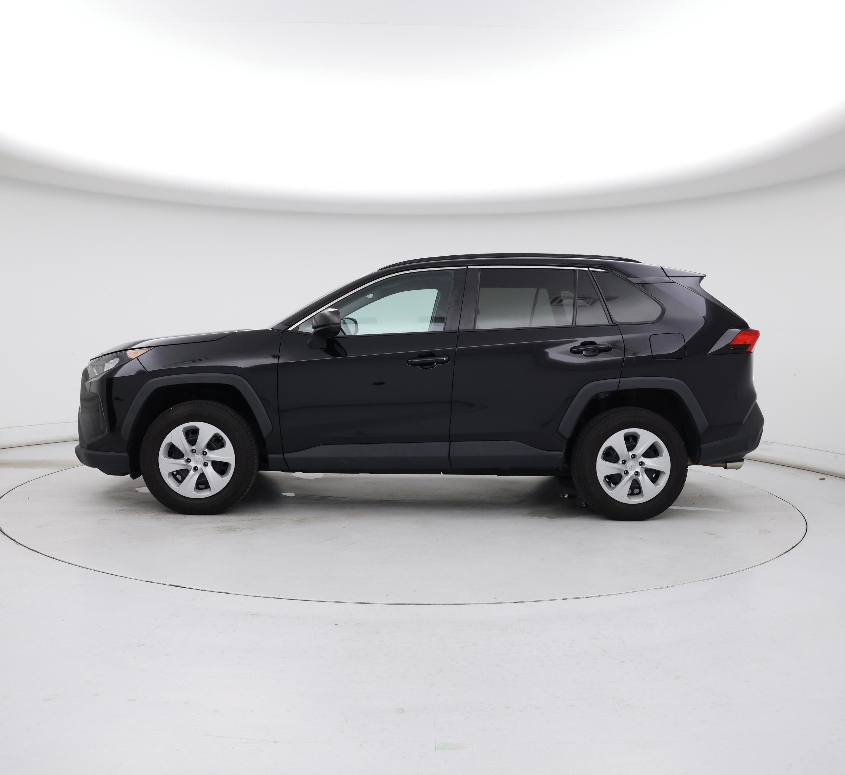 Thumbnail: 2021 Toyota RAV4 - 3