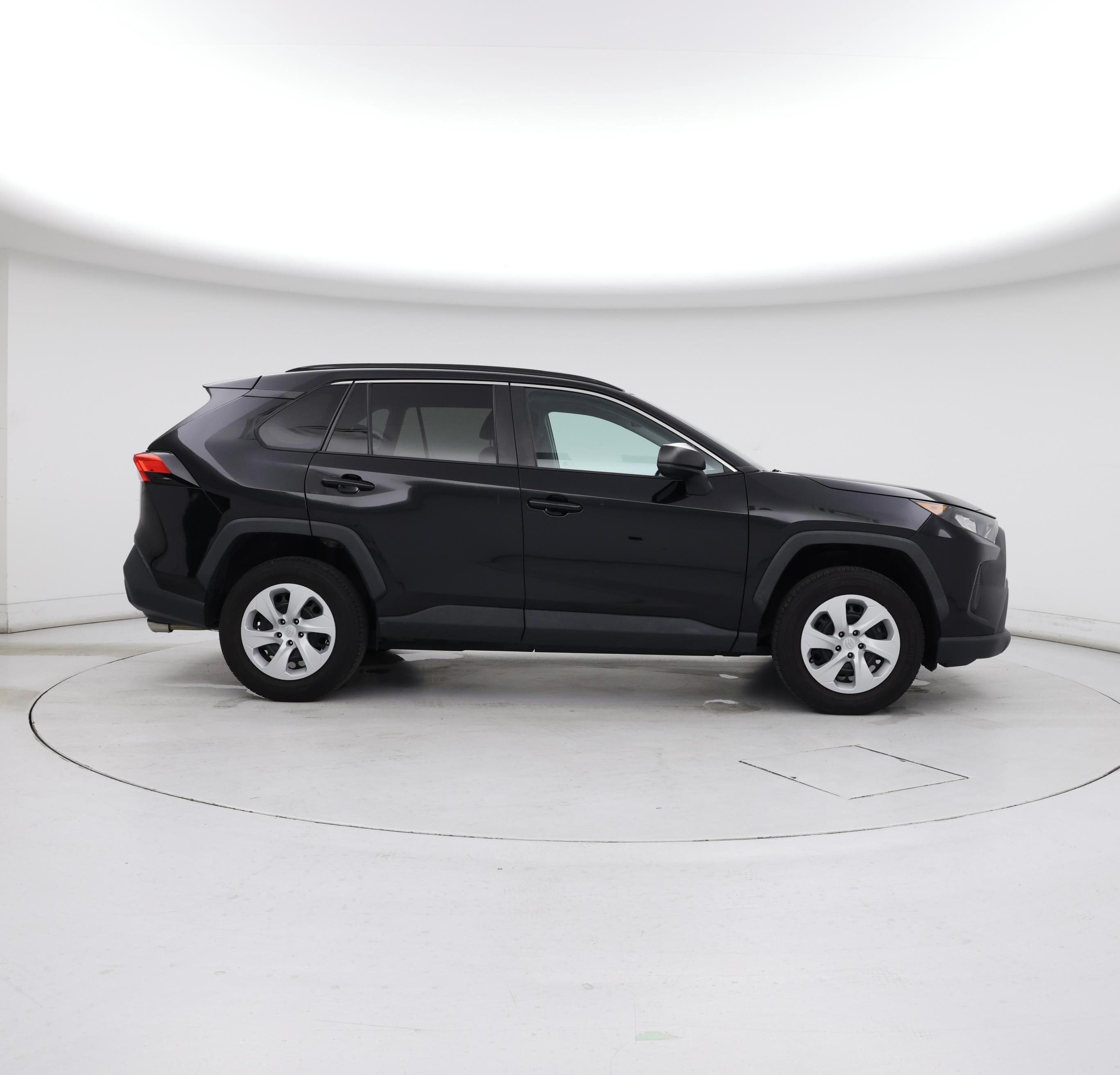 Thumbnail: 2021 Toyota RAV4 - 7