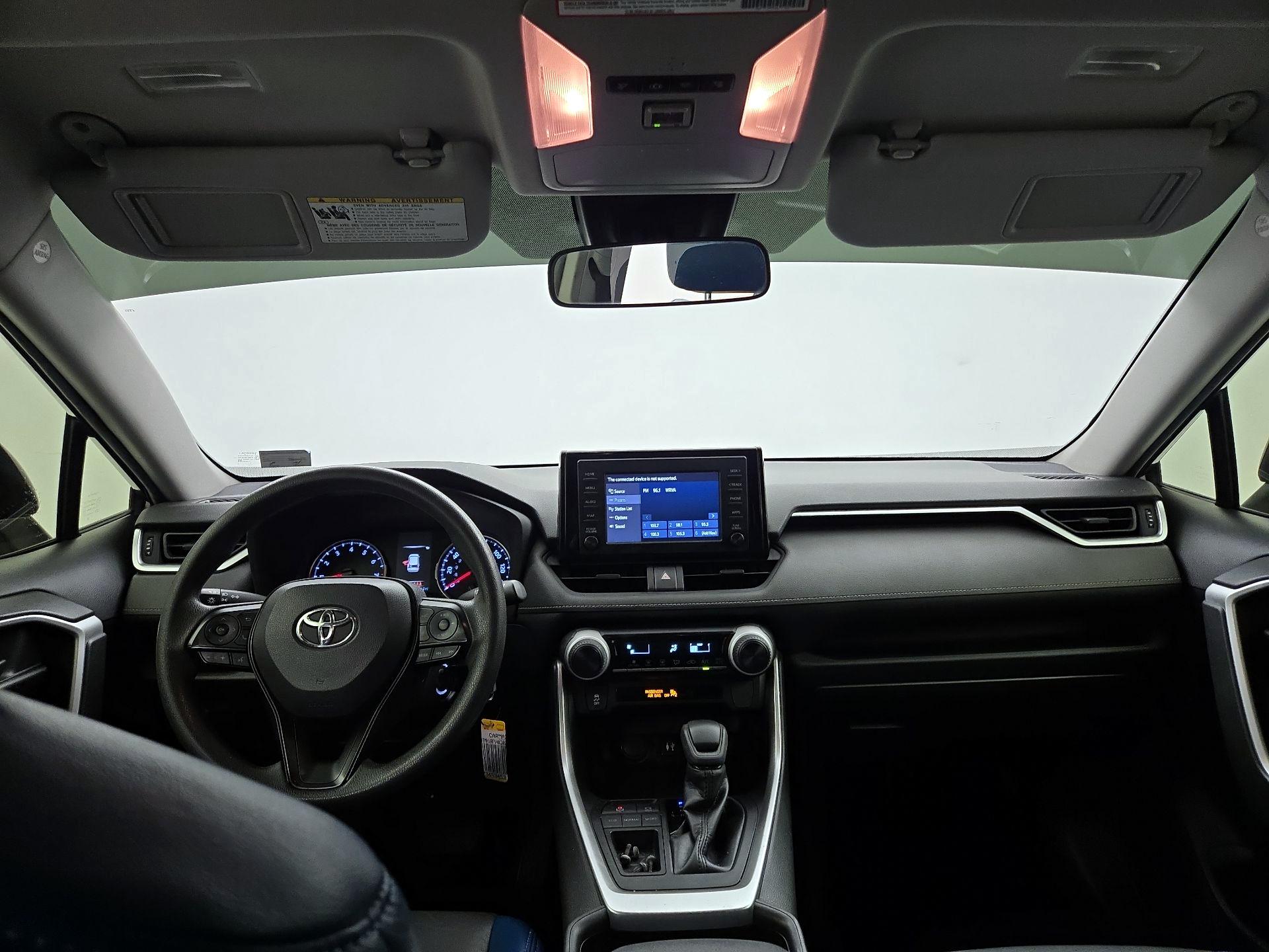 Thumbnail: 2019 Toyota RAV4 - 9