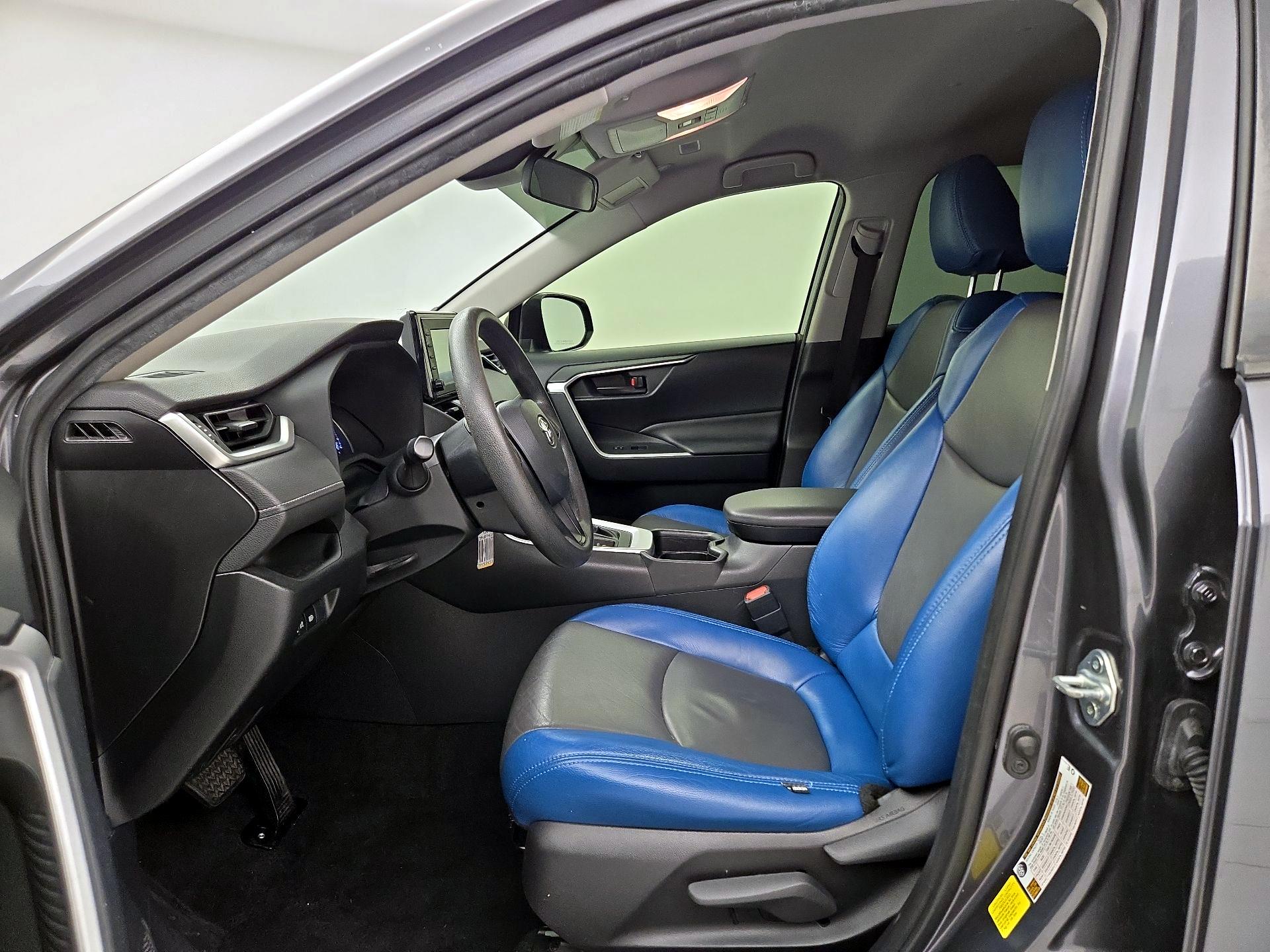 Thumbnail: 2019 Toyota RAV4 - 11