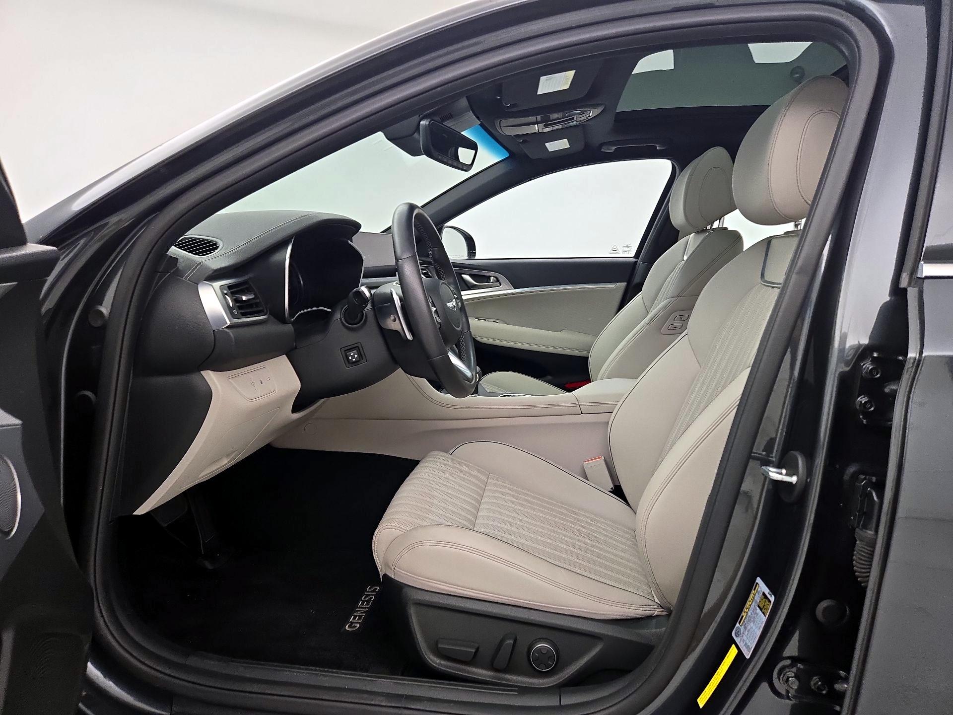 Thumbnail: 2022 Genesis G70 - 11