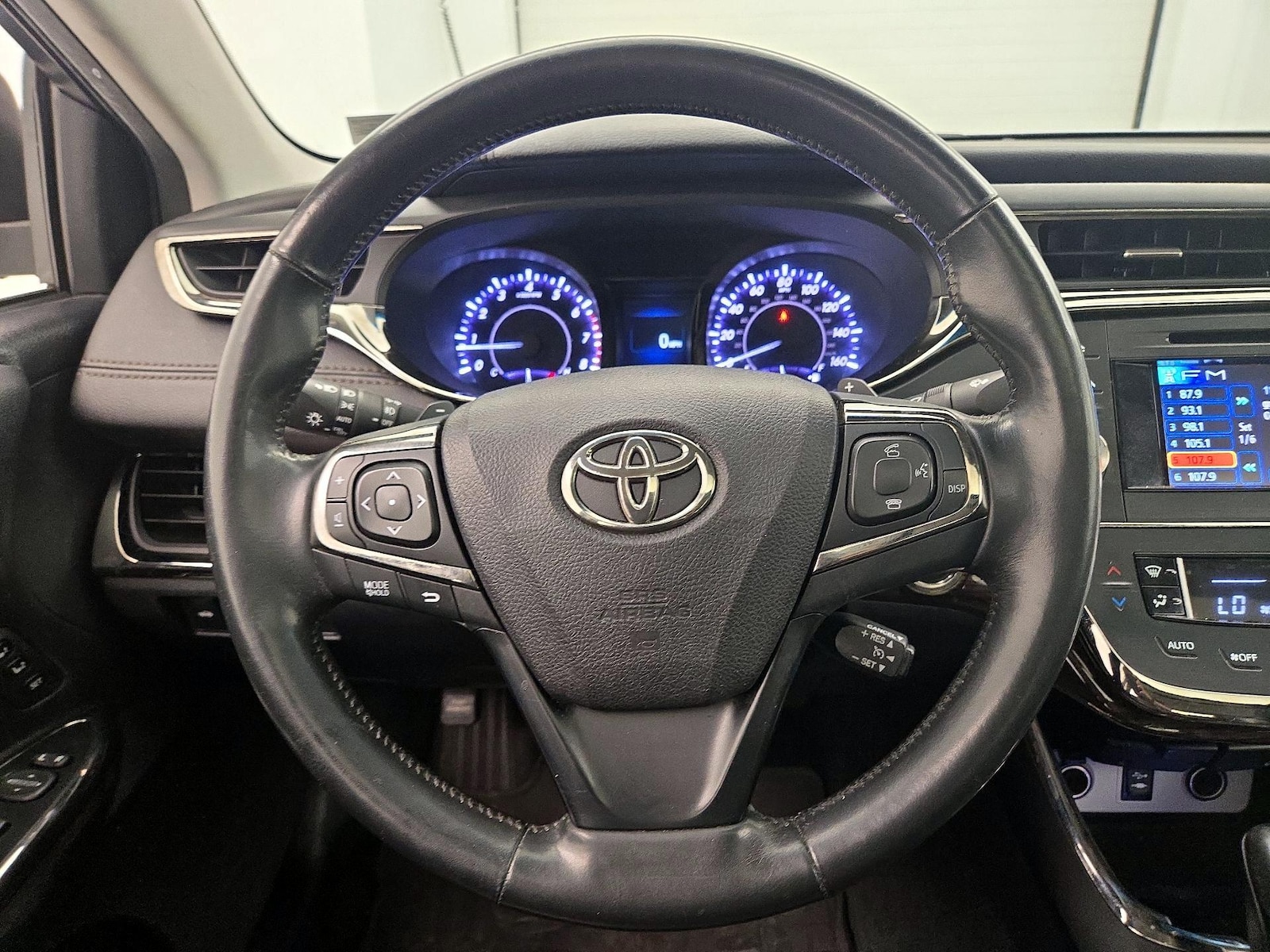 2014 Toyota Avalon XLE Touring - Photo 11