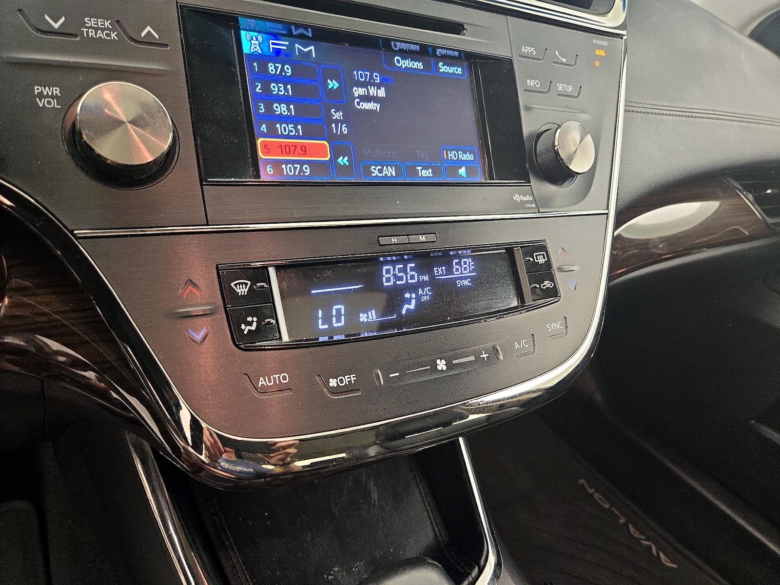 2014 Toyota Avalon XLE Touring - Photo 17