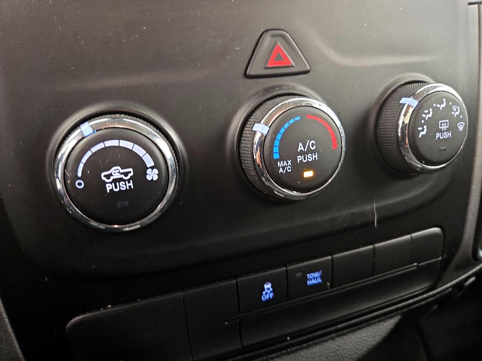 2018 RAM Ram 1500 Pickup Tradesman - Photo 16