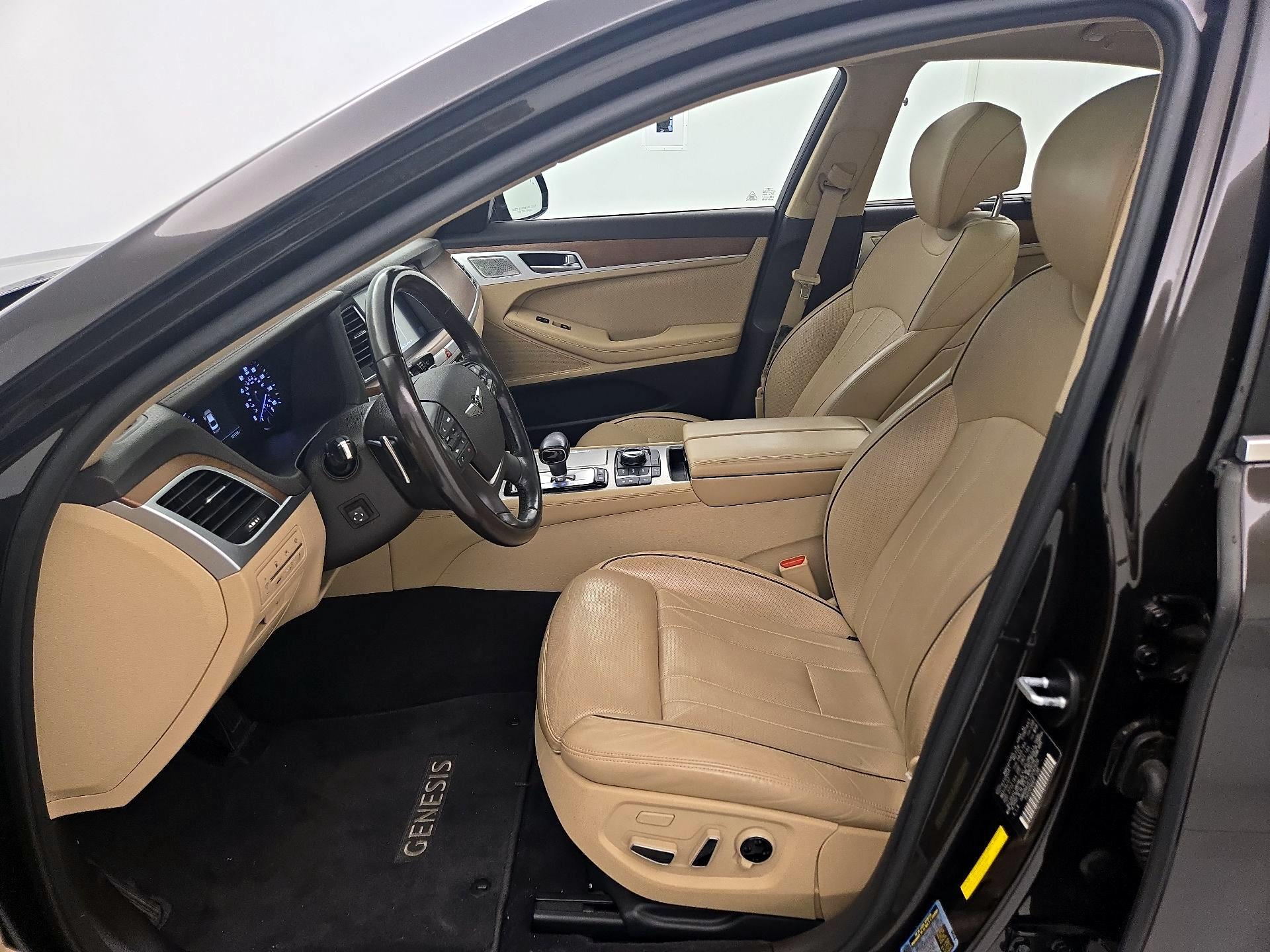 Thumbnail: 2018 Genesis G80 - 11