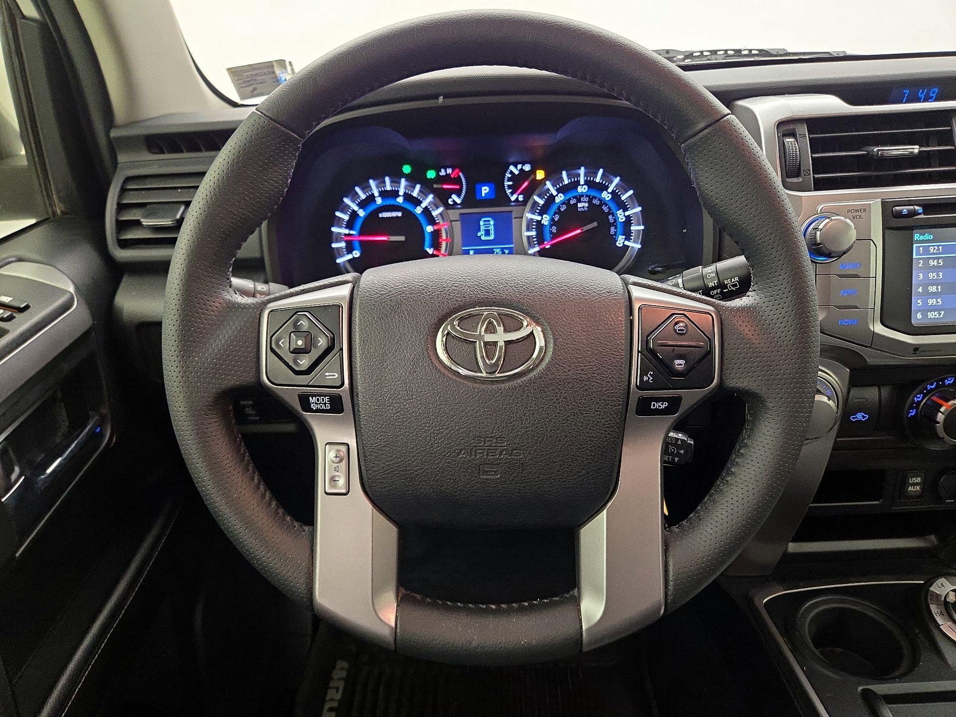 Thumbnail: 2016 Toyota 4Runner - 10