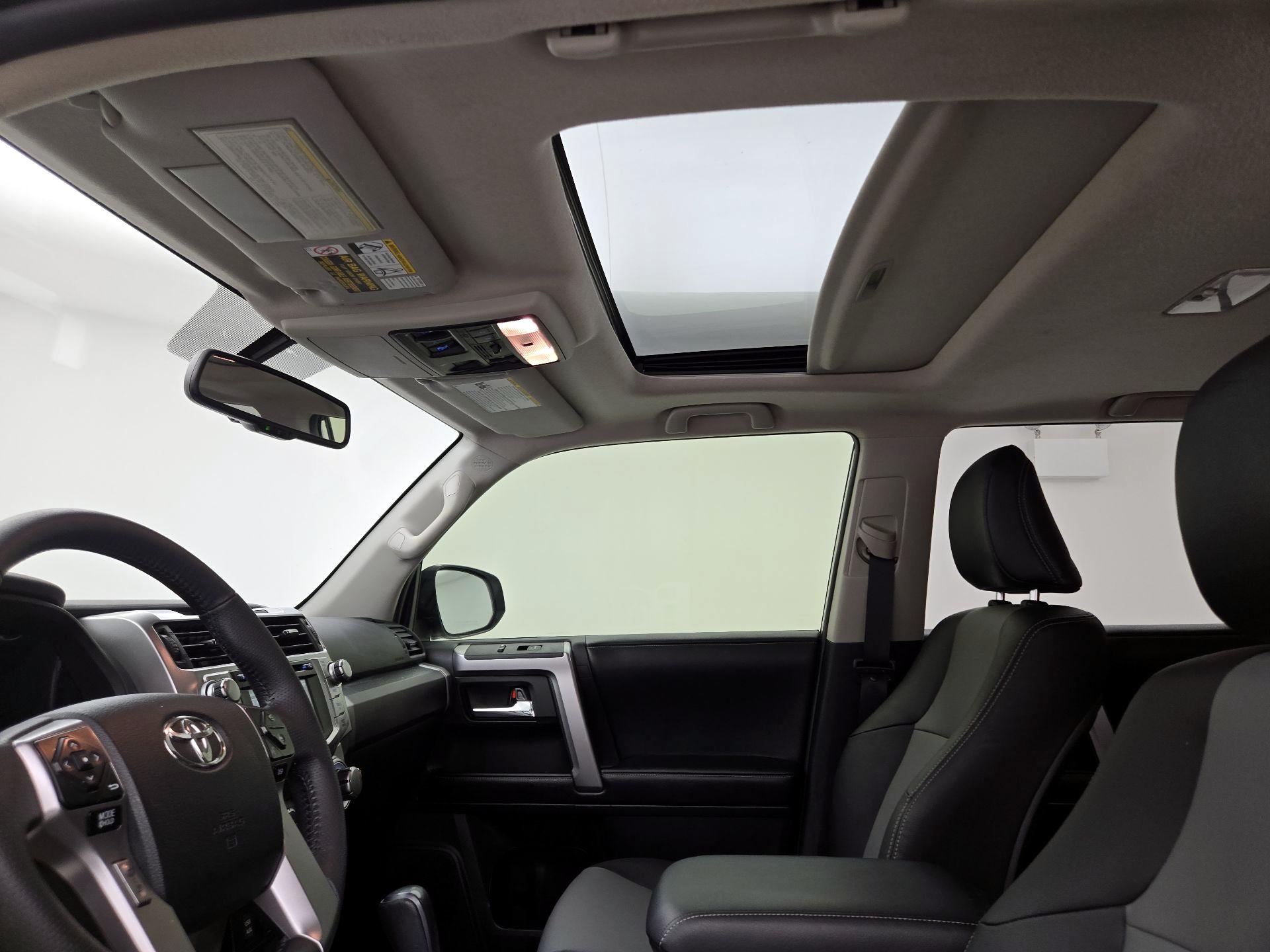 Thumbnail: 2016 Toyota 4Runner - 19