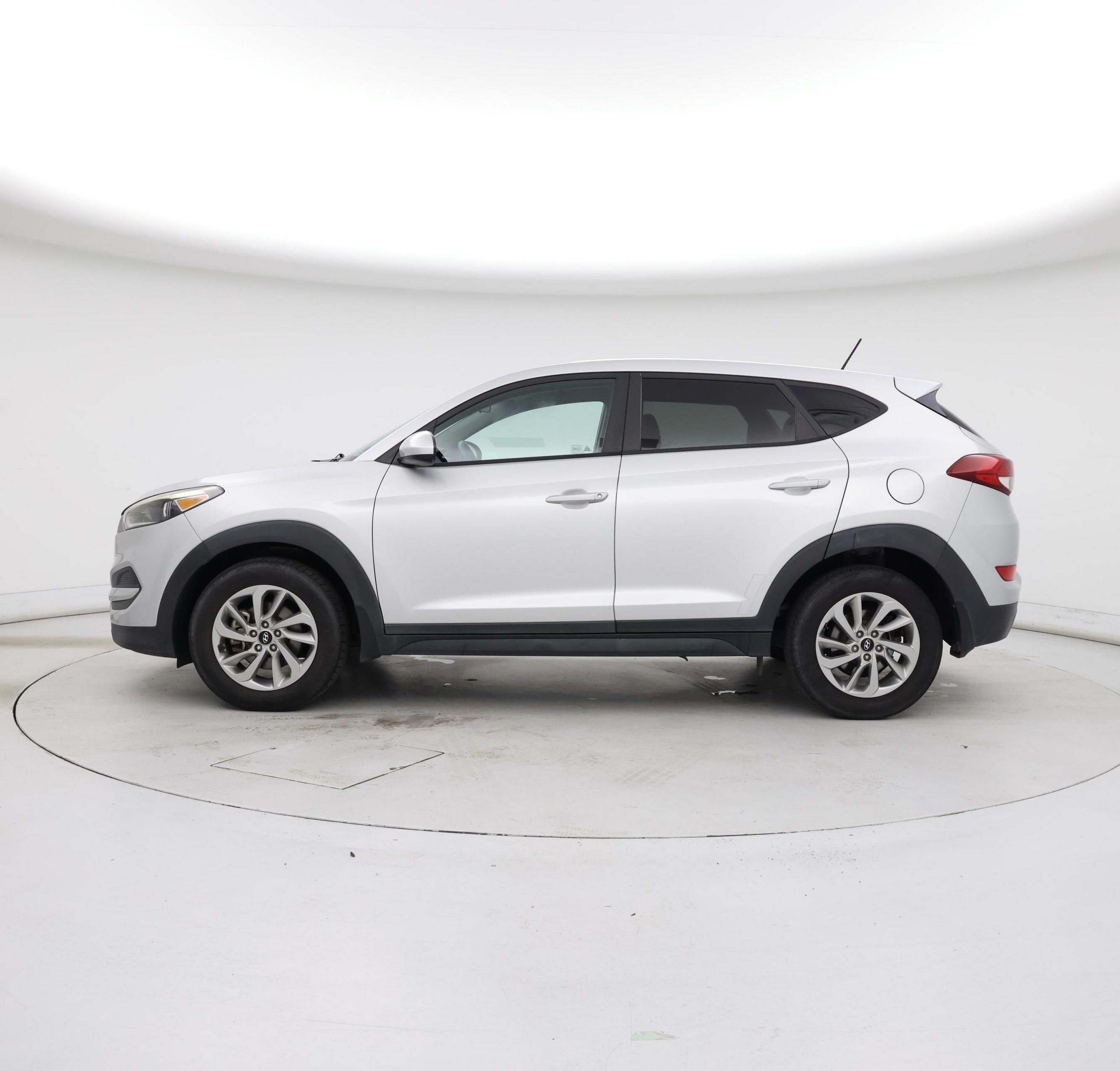 Thumbnail: 2017 Hyundai Tucson - 3