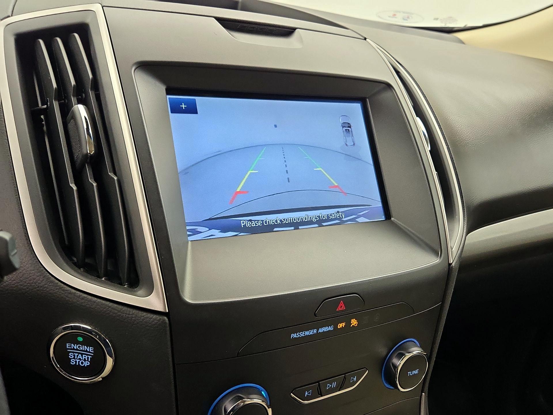 Thumbnail: 2020 Ford Edge - 15