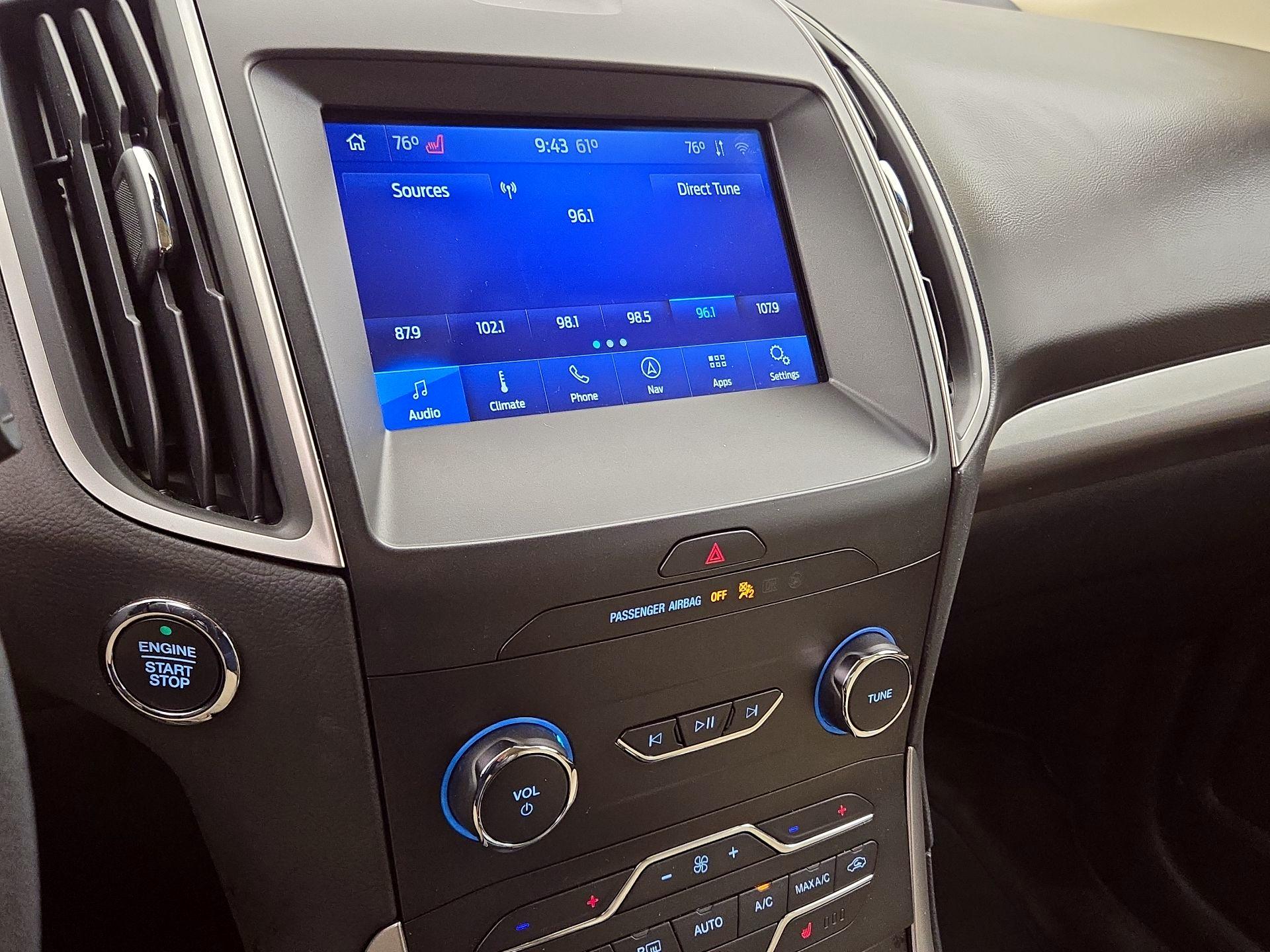 Thumbnail: 2020 Ford Edge - 16