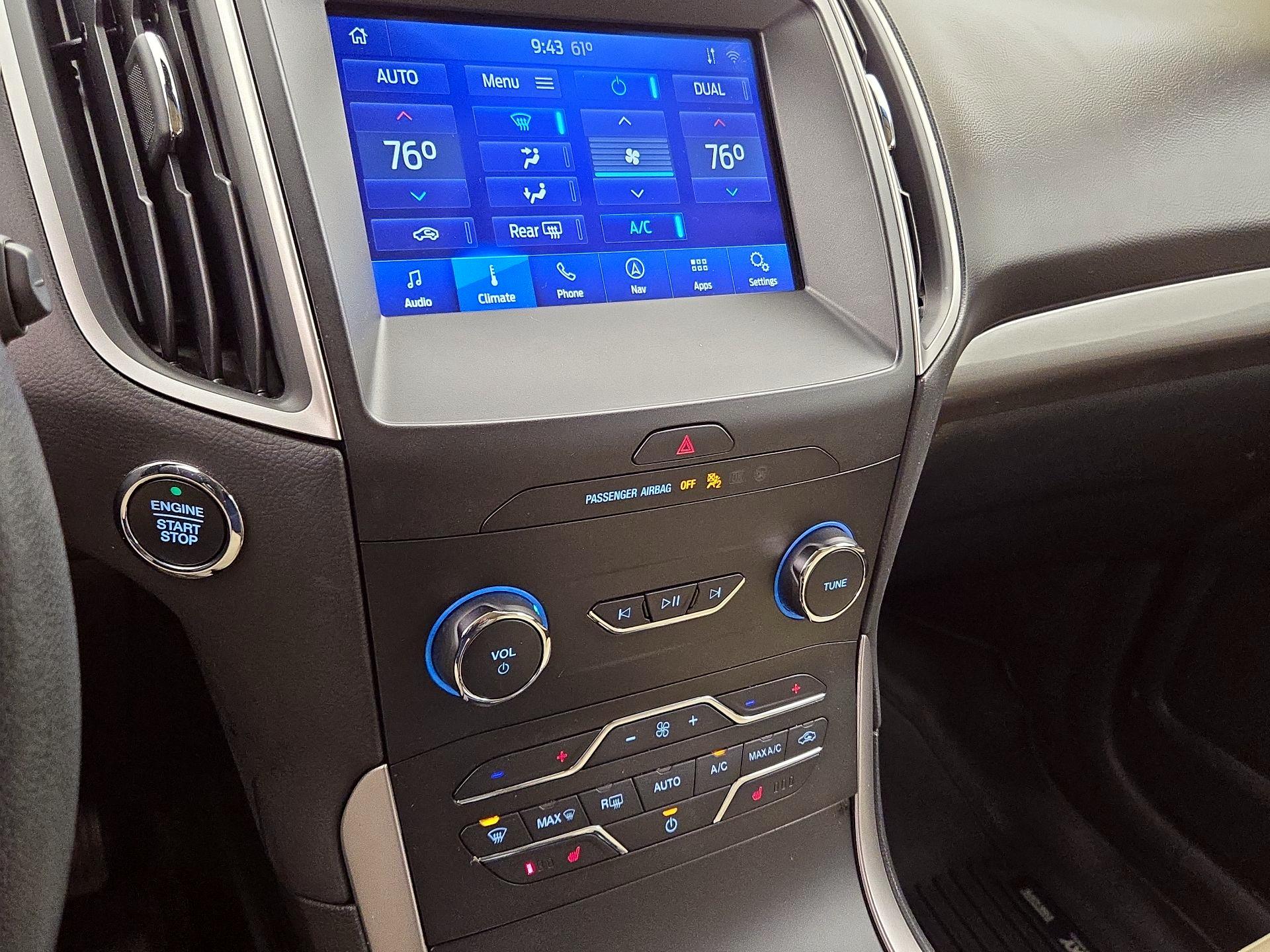 Thumbnail: 2020 Ford Edge - 17