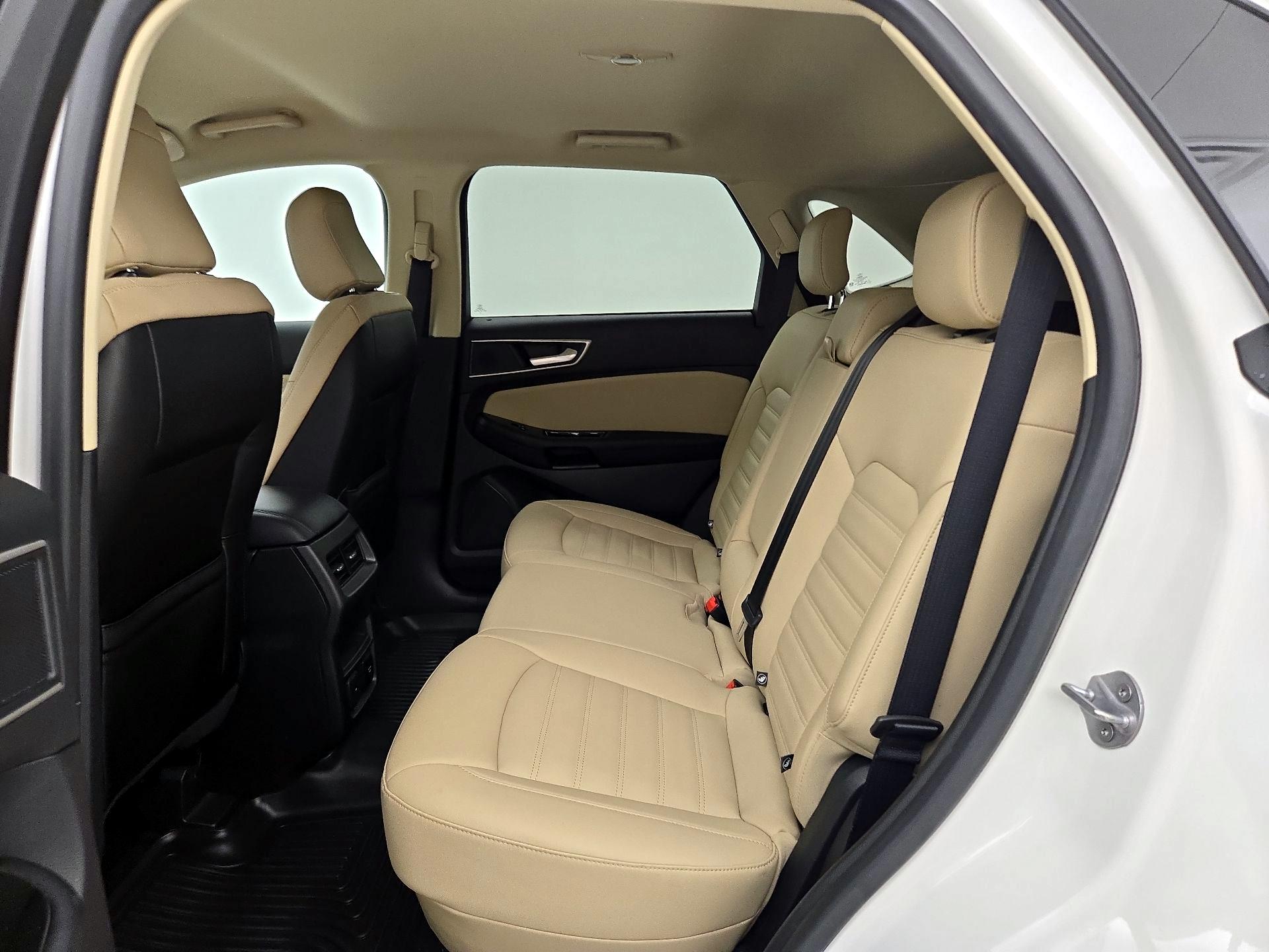 Thumbnail: 2020 Ford Edge - 20