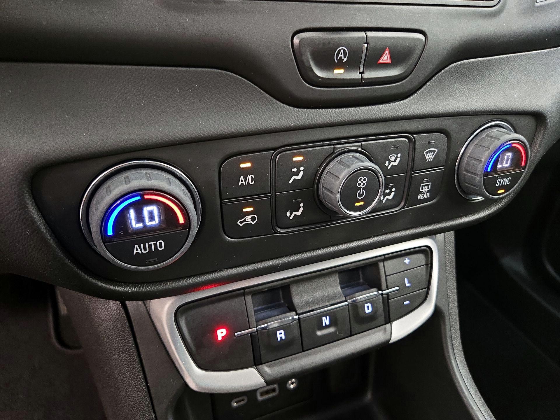 Thumbnail: 2022 GMC Terrain - 16