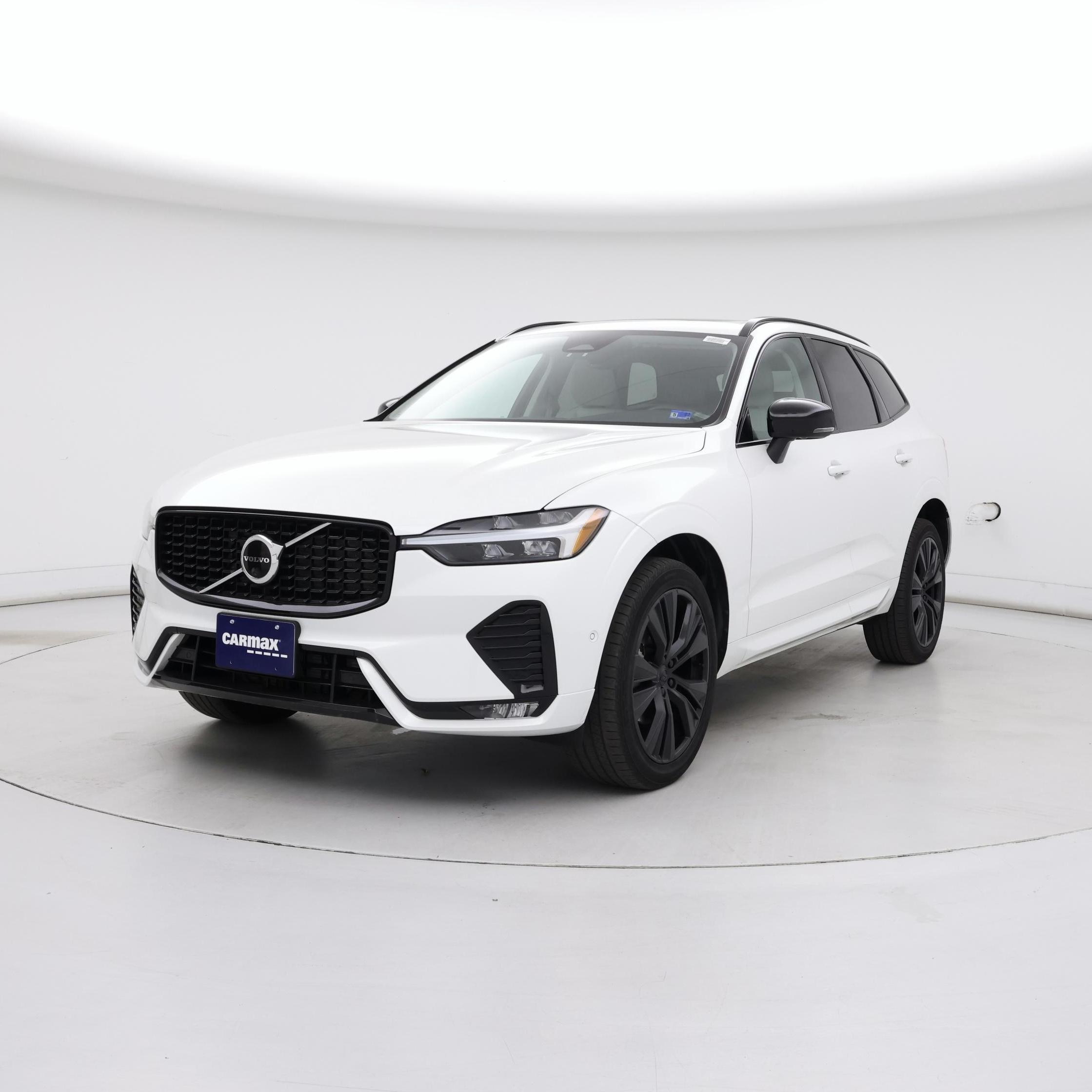 Thumbnail: 2023 Volvo XC60 - 4