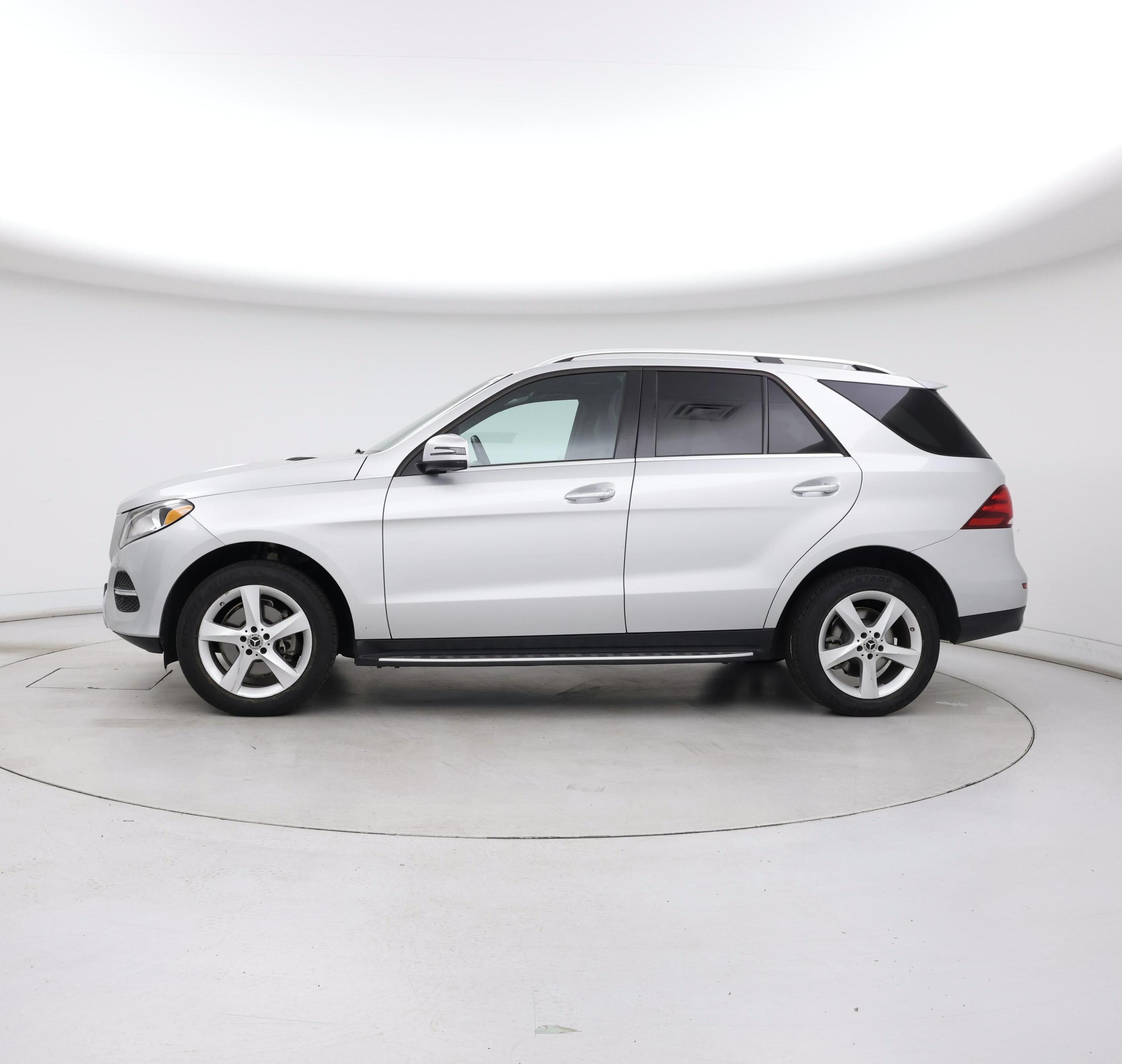 Thumbnail: 2017 Mercedes-Benz GLE - 3
