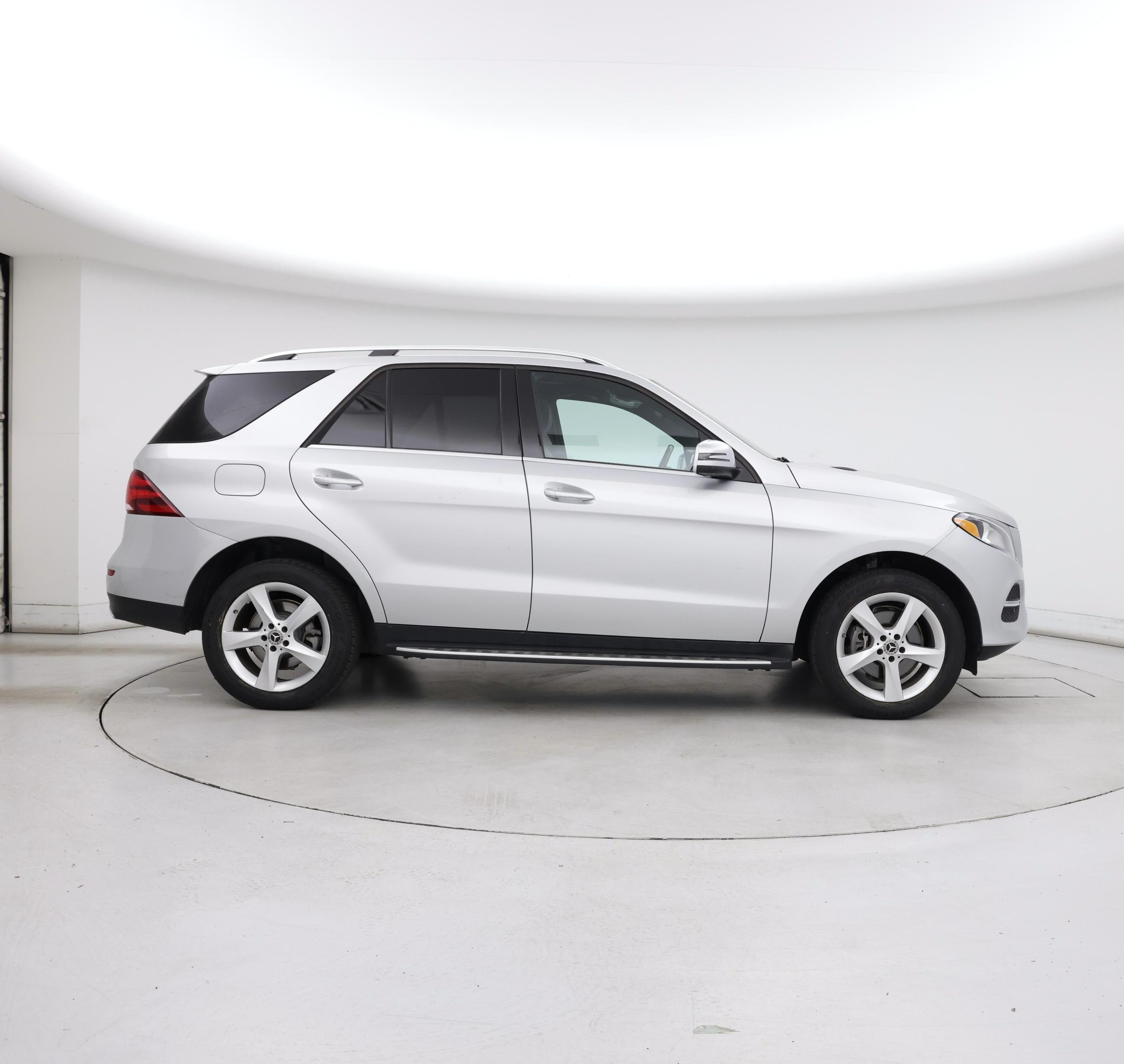 Thumbnail: 2017 Mercedes-Benz GLE - 7