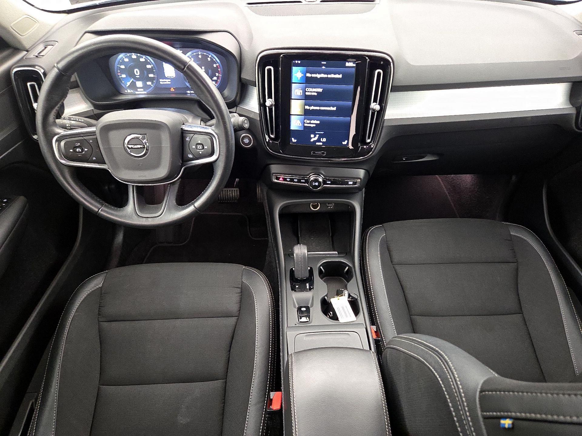 Thumbnail: 2020 Volvo XC40 - 9