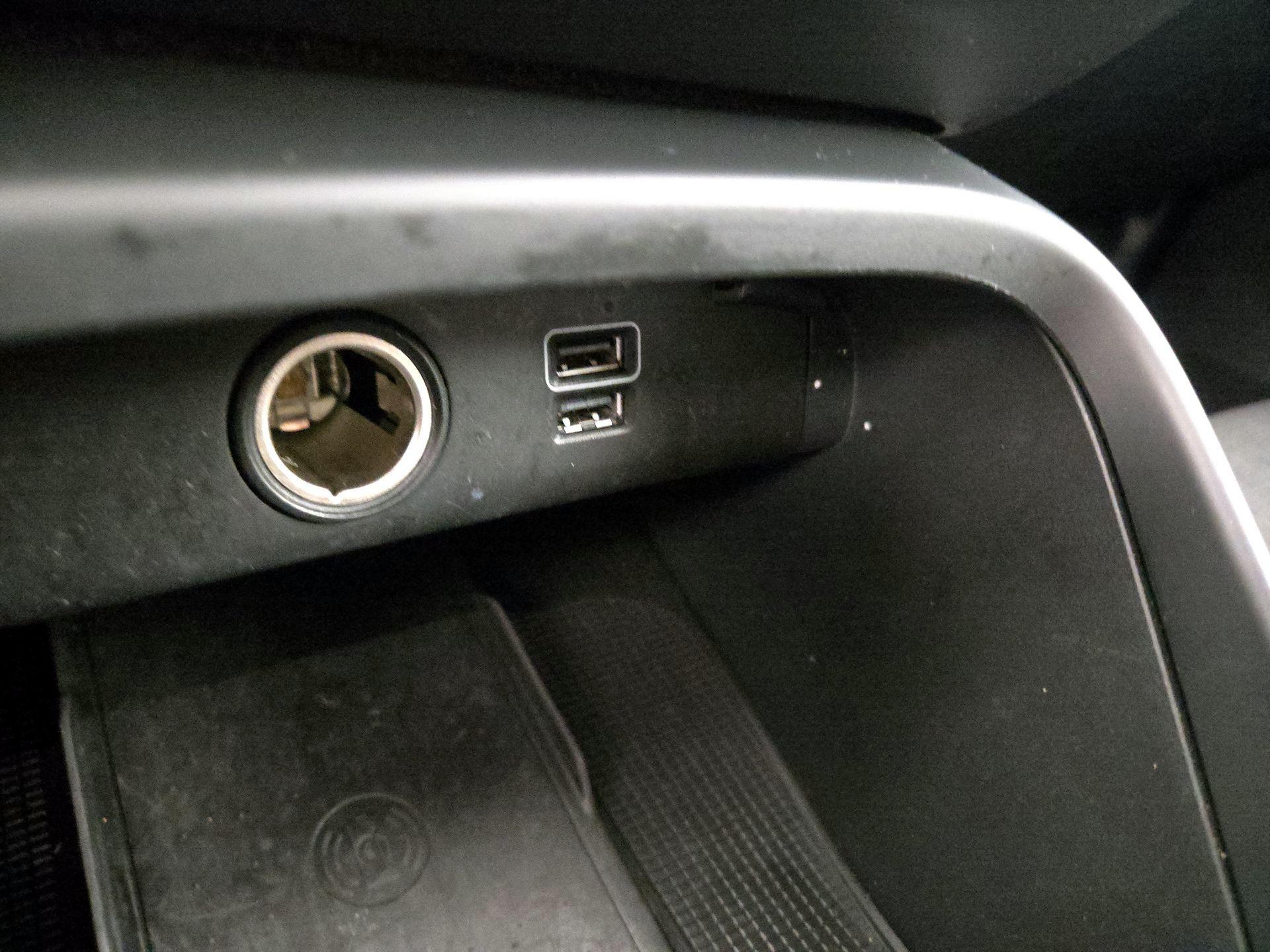 Thumbnail: 2020 Volvo XC40 - 18