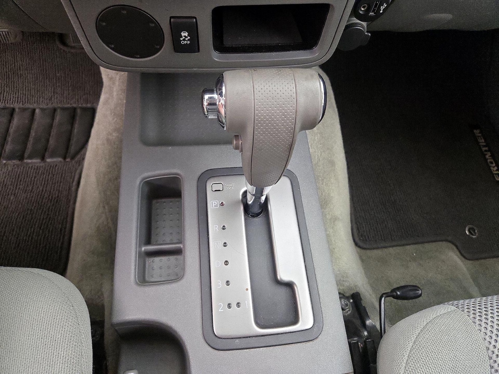 2018 Nissan Frontier SV - Photo 18