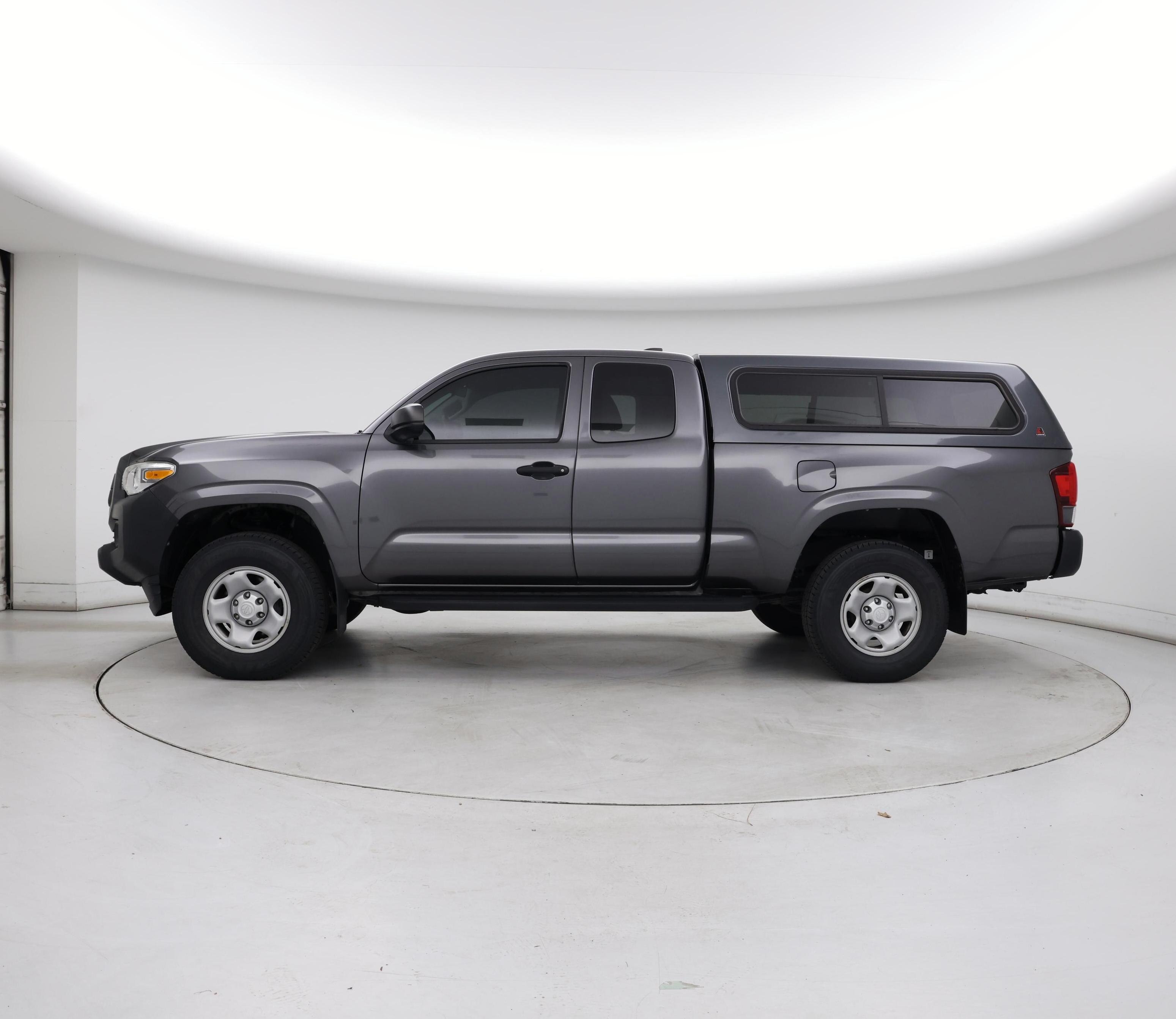 Thumbnail: 2020 Toyota Tacoma - 3