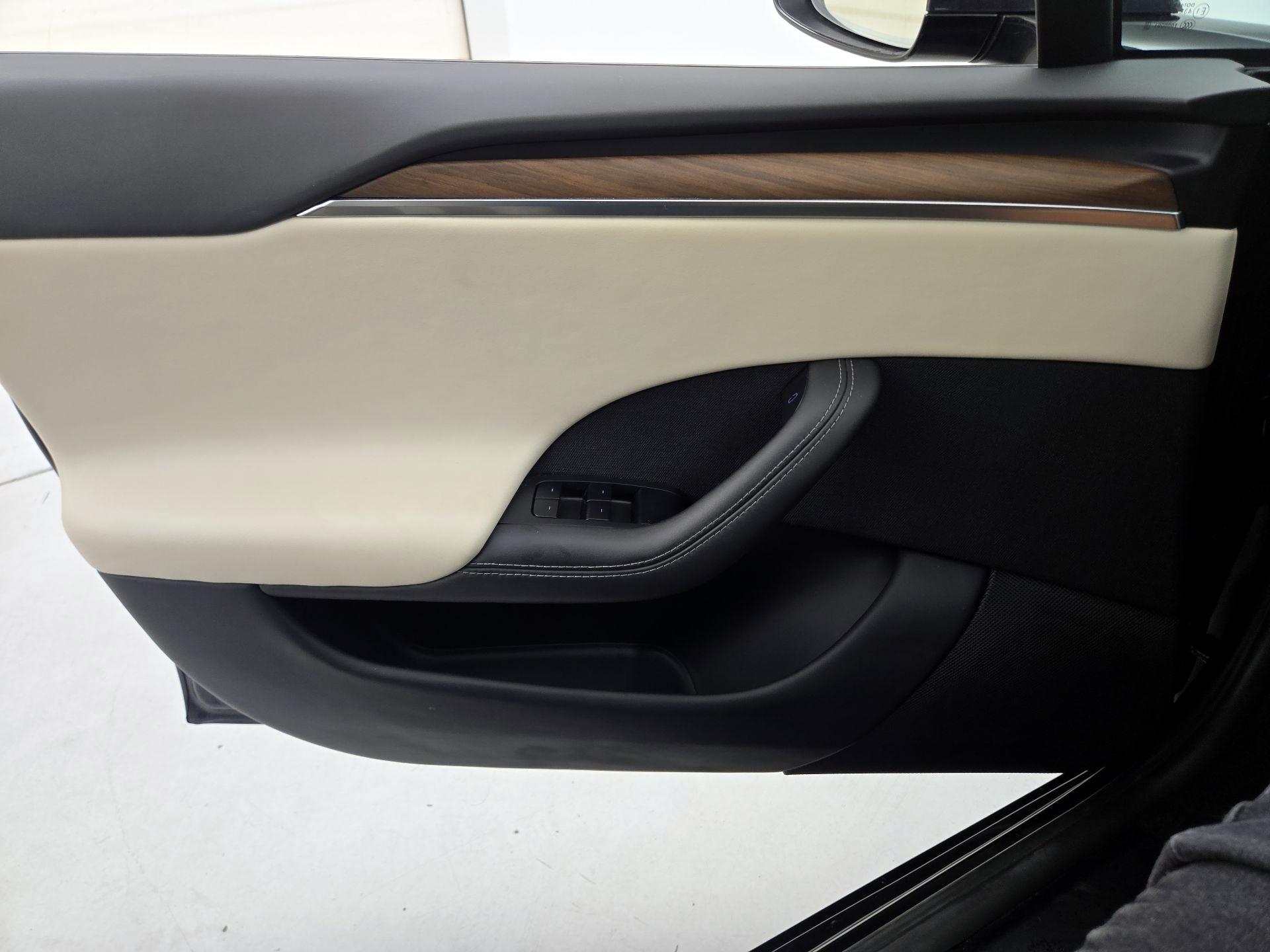 Thumbnail: 2024 Tesla Model S - 12